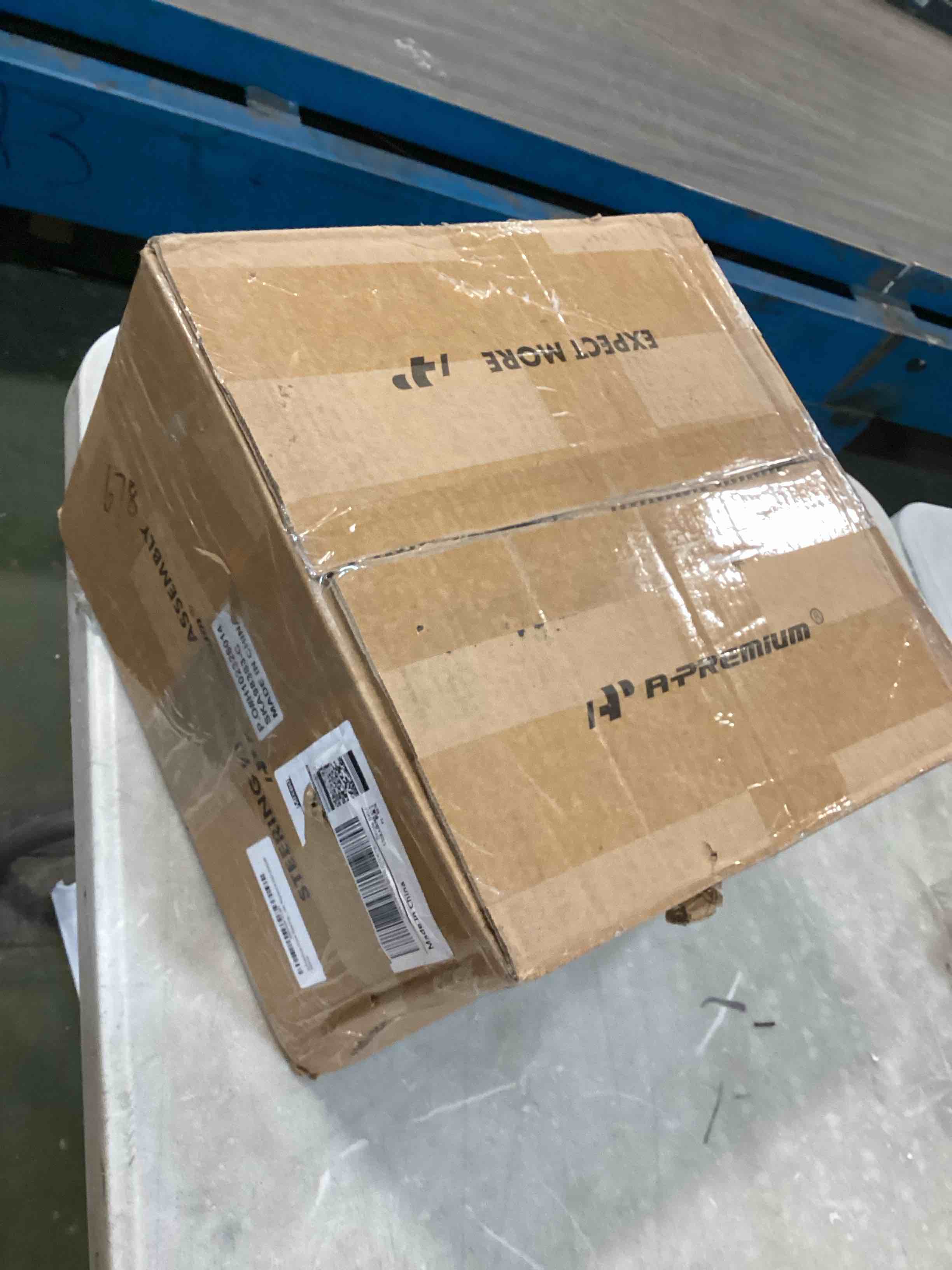 https://s3.amazonaws.com/lotting-images-prod/bidfta/RED6228601_1713877592852.jpeg