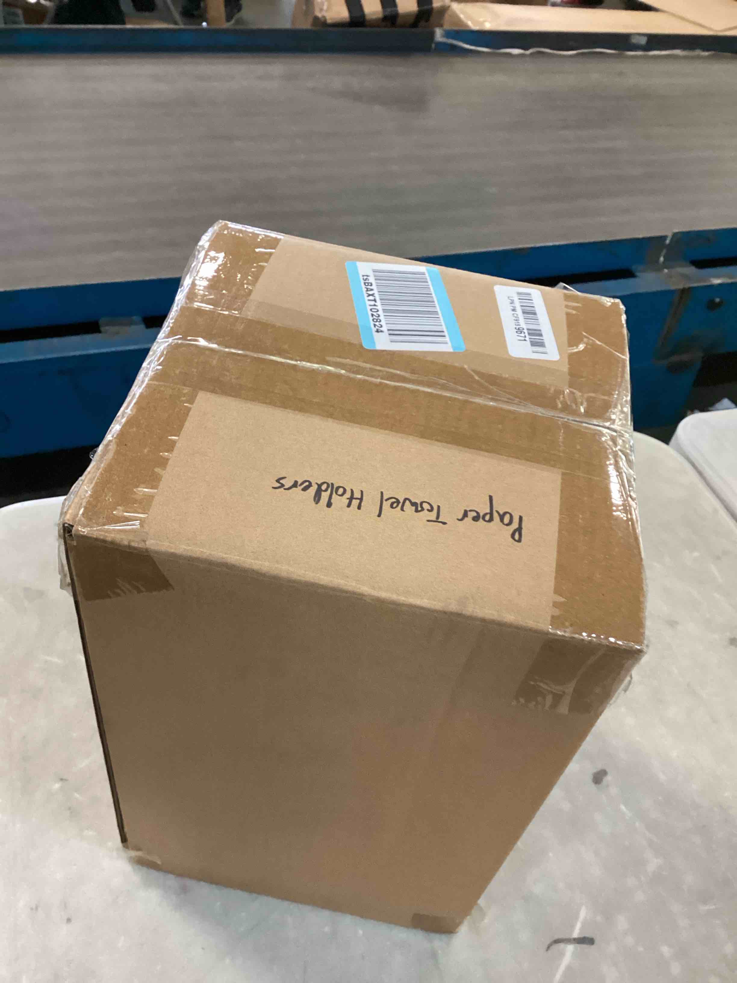 https://s3.amazonaws.com/lotting-images-prod/bidfta/RED6228736_1713898315864.jpeg