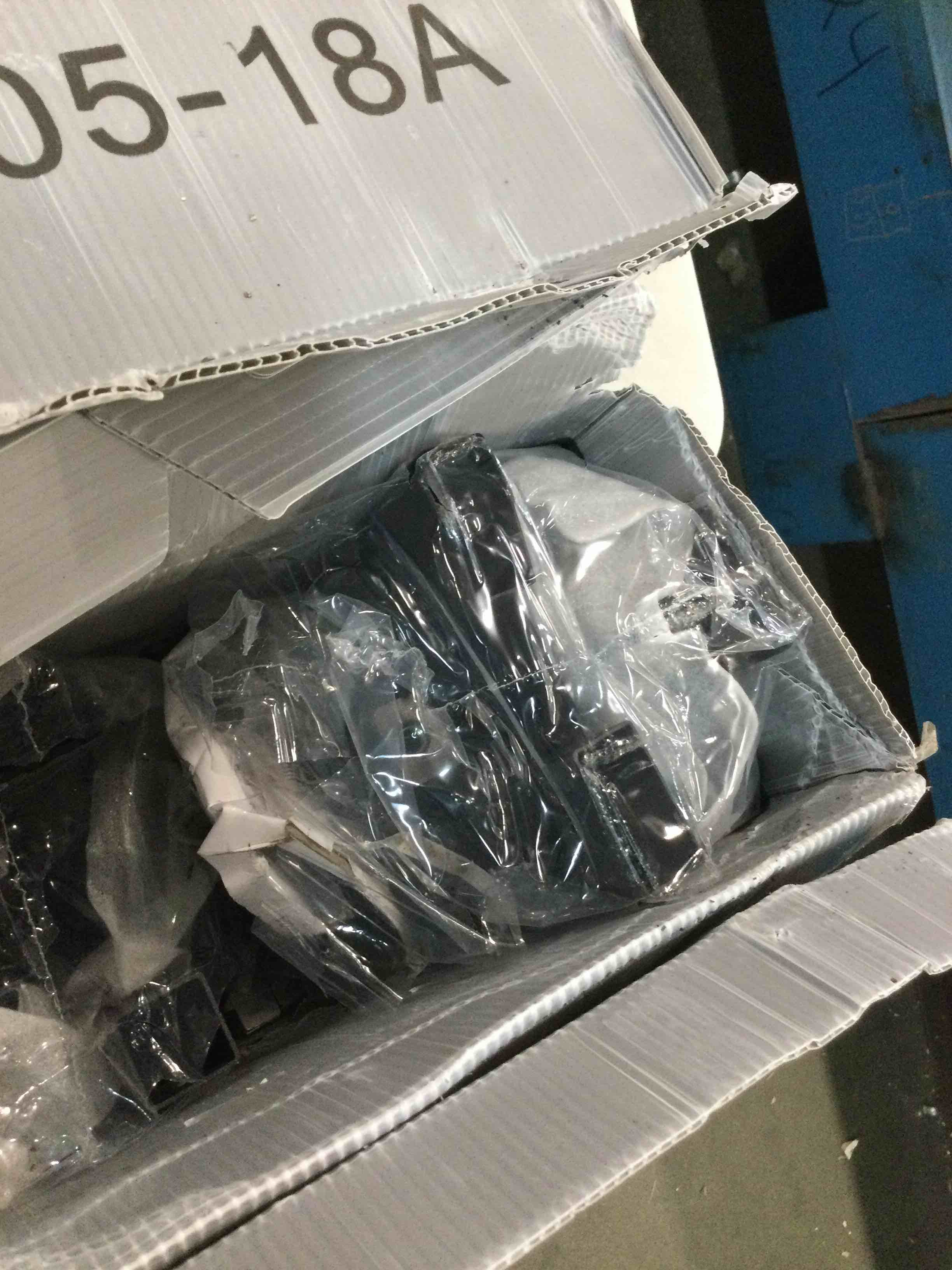 https://s3.amazonaws.com/lotting-images-prod/bidfta/RED6228937_1713981111263.jpeg