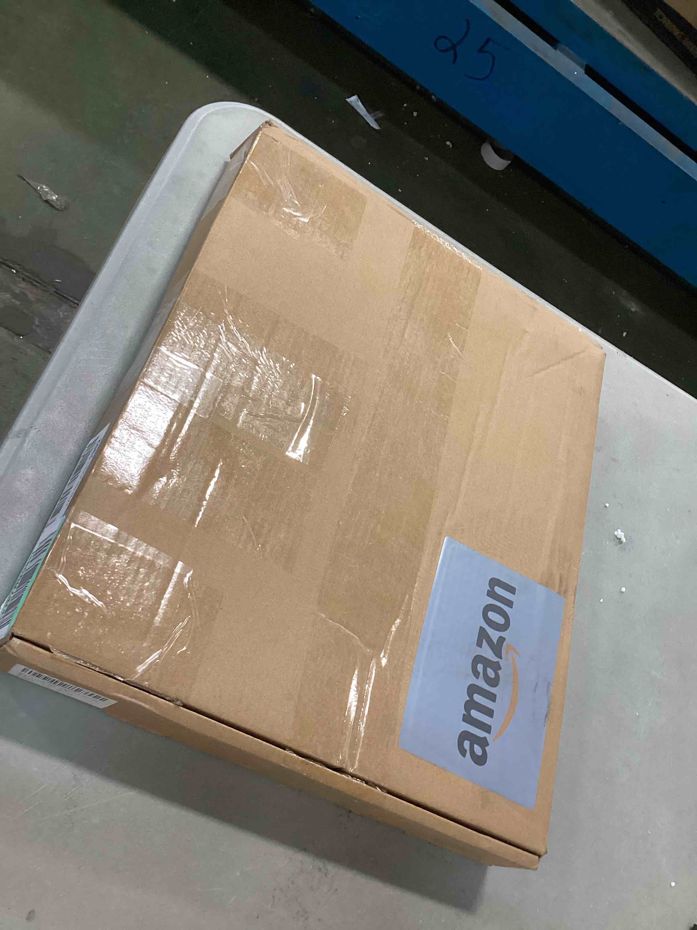 https://s3.amazonaws.com/lotting-images-prod/bidfta/RED6229037_1714046890647.jpeg