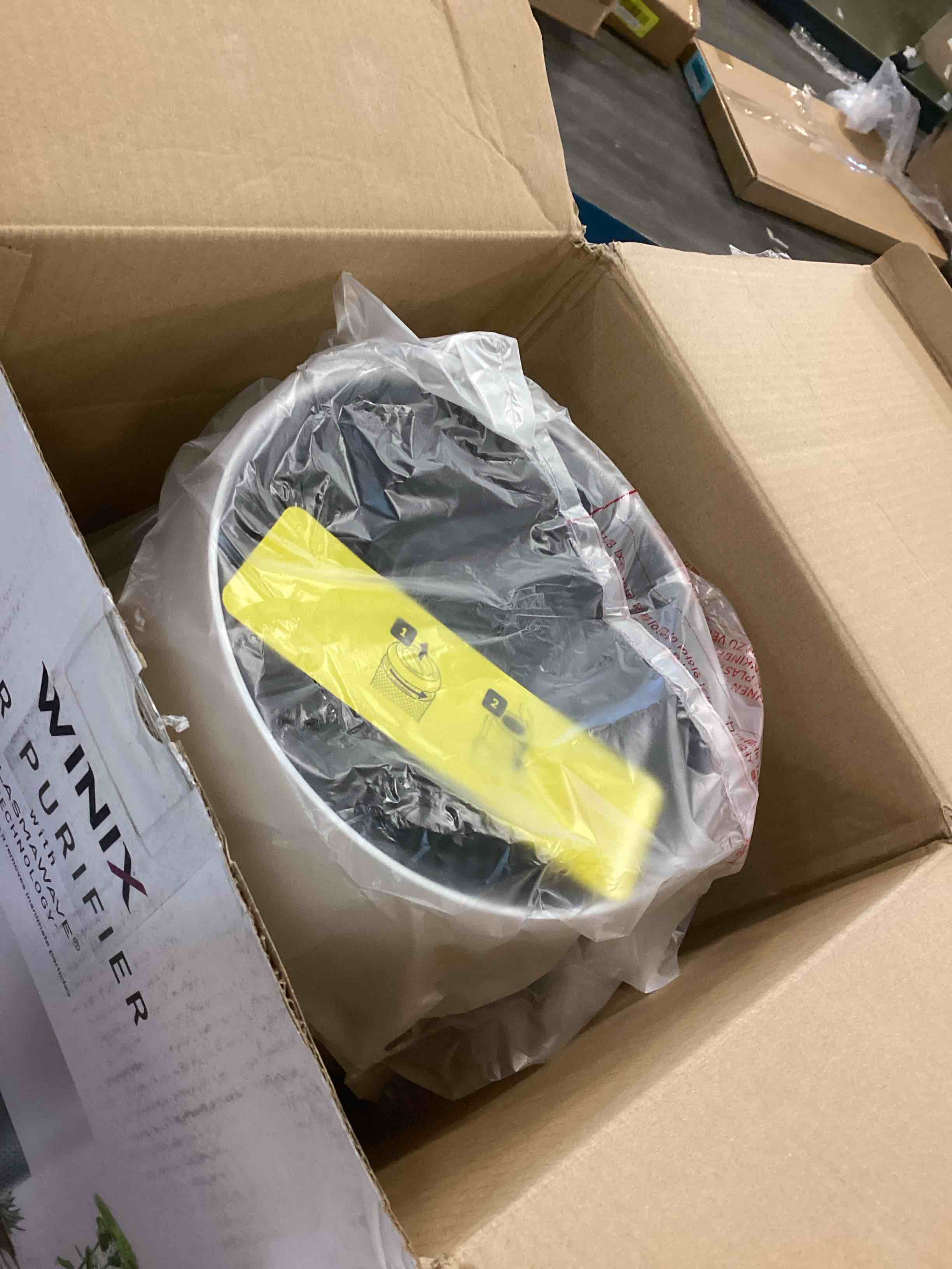 https://s3.amazonaws.com/lotting-images-prod/bidfta/RED6229187_1714067987203.jpeg