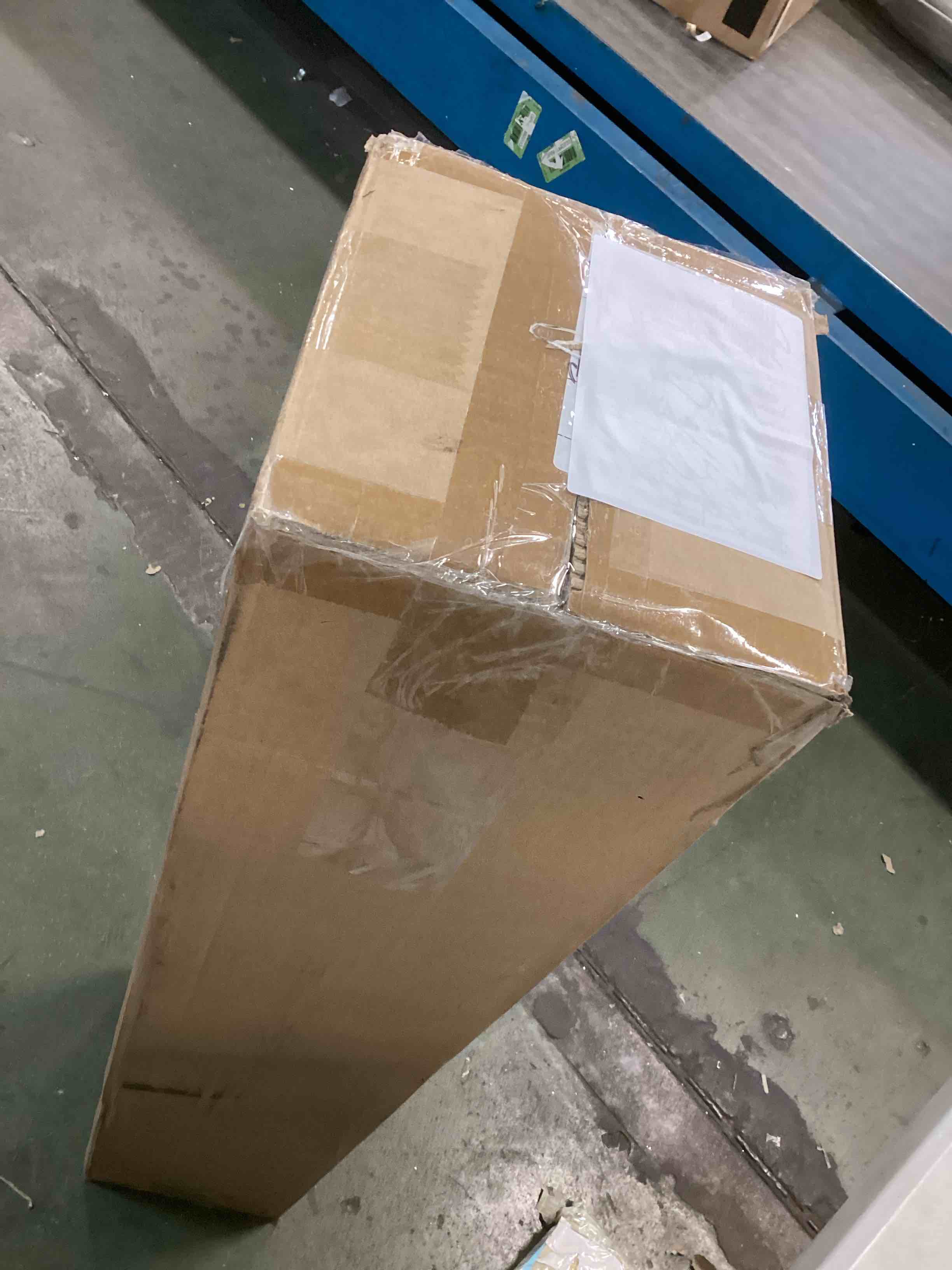 https://s3.amazonaws.com/lotting-images-prod/bidfta/RED6229199_1714069697499.jpeg