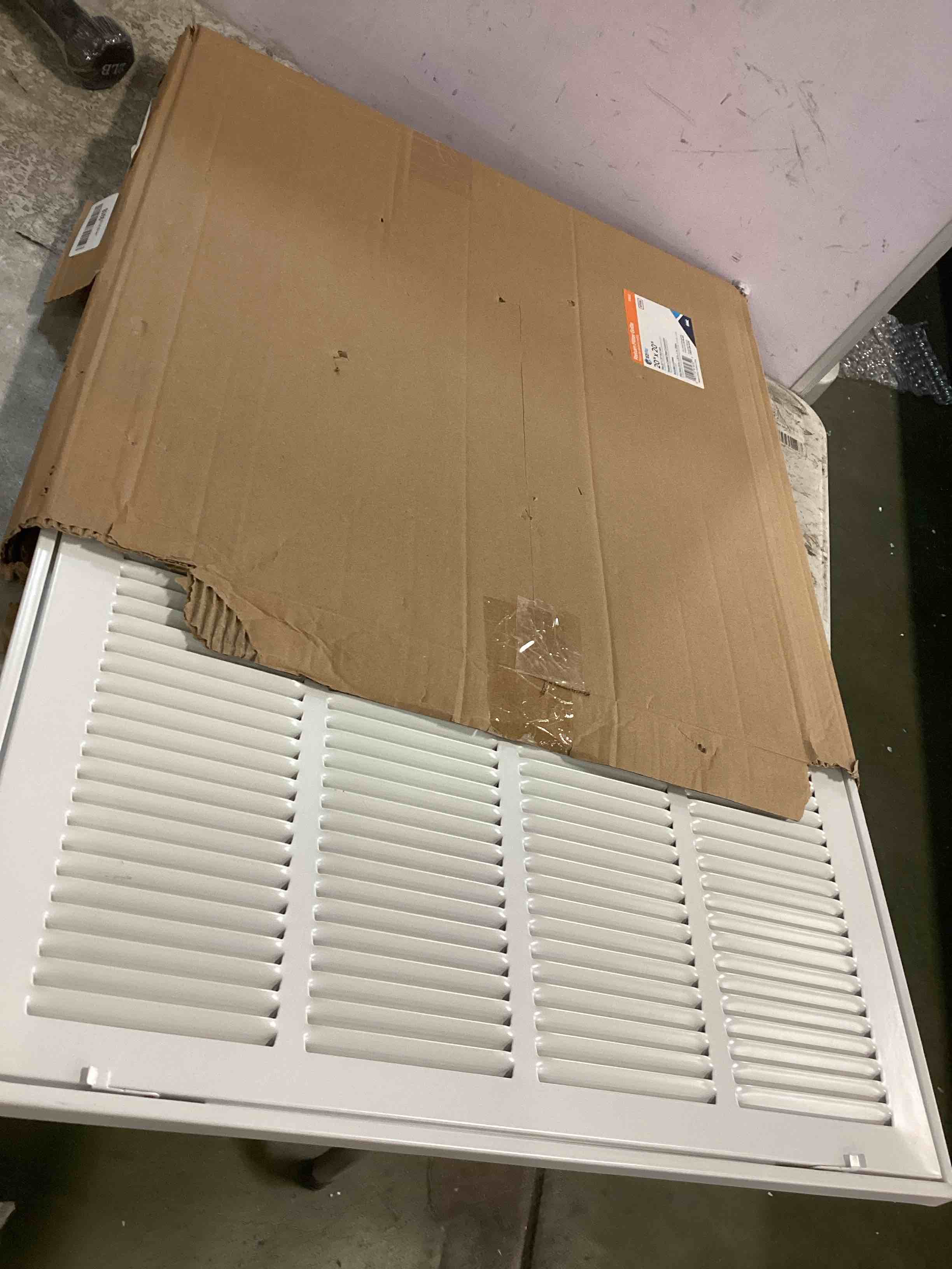 https://s3.amazonaws.com/lotting-images-prod/bidfta/RED6229373_1714146774580.jpeg