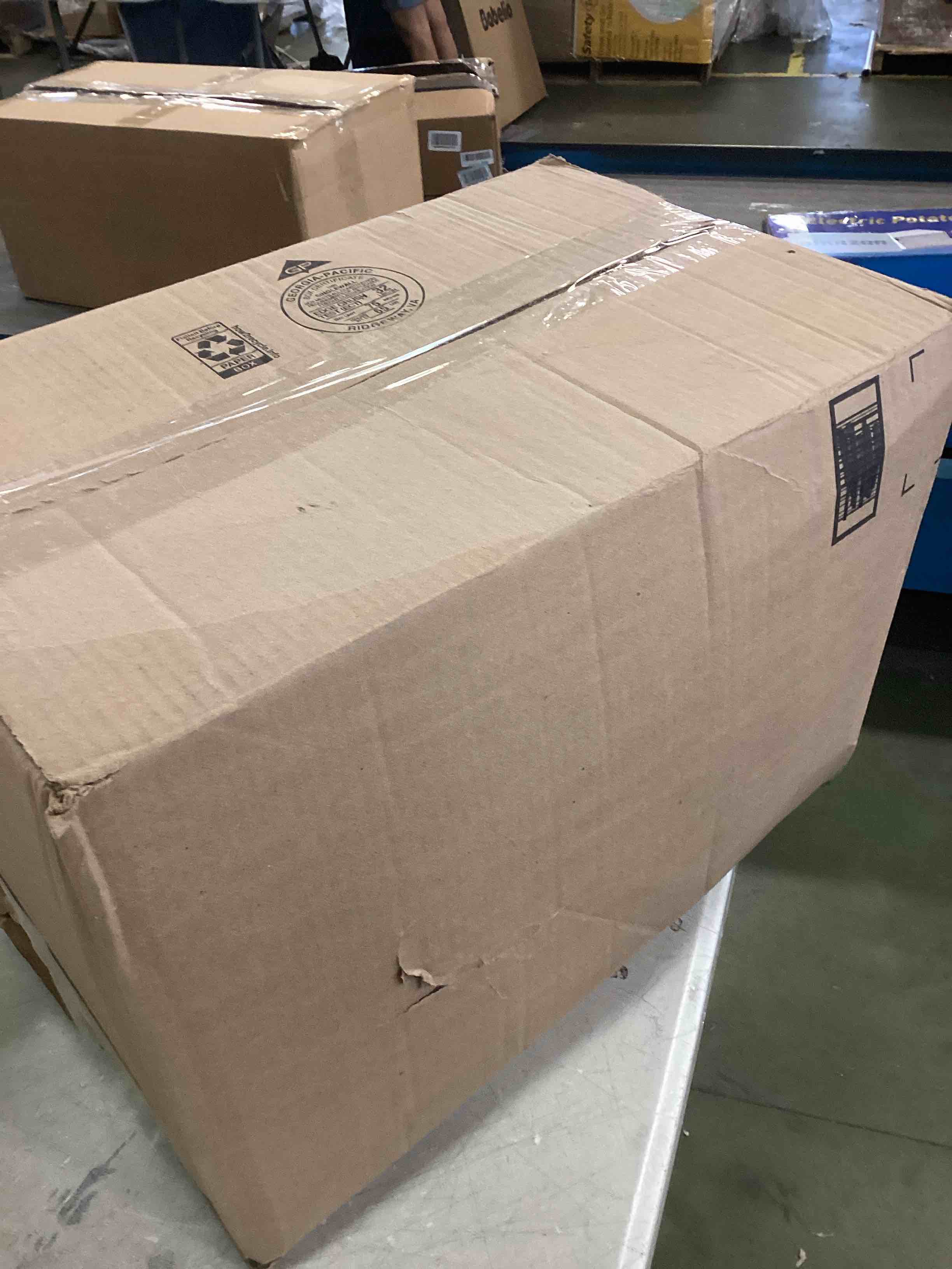 https://s3.amazonaws.com/lotting-images-prod/bidfta/RED6229709_1714392867971.jpeg