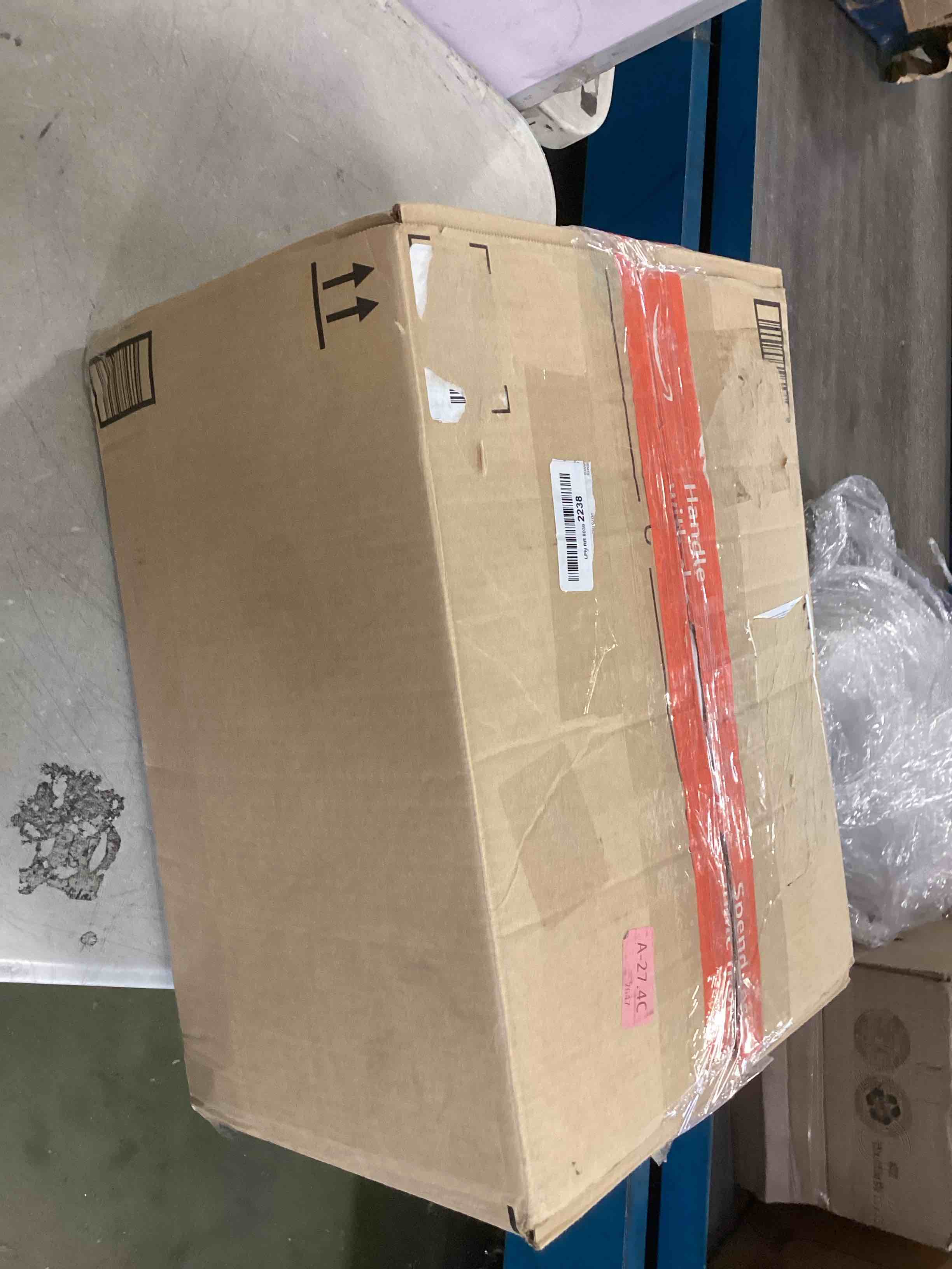 https://s3.amazonaws.com/lotting-images-prod/bidfta/RED6229808_1714403405216.jpeg