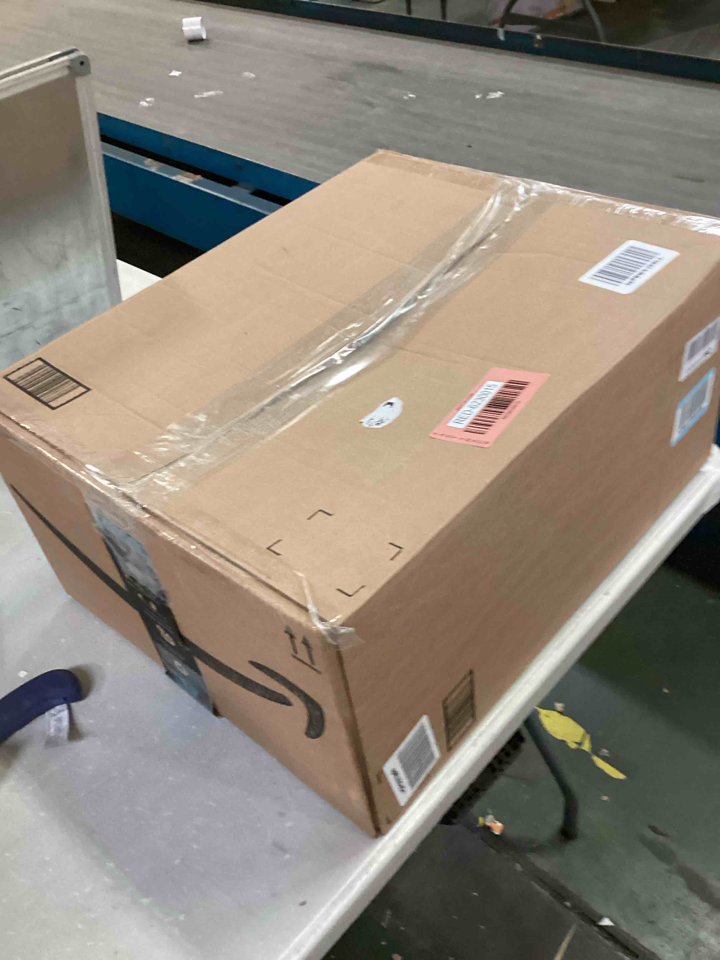 https://s3.amazonaws.com/lotting-images-prod/bidfta/RED6230015_1713885821223.jpeg