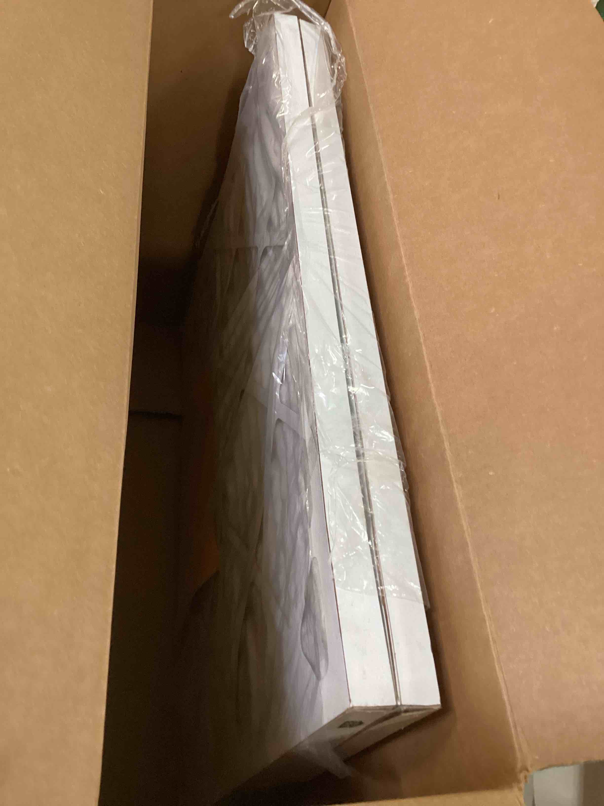 https://s3.amazonaws.com/lotting-images-prod/bidfta/RED6230034_1713888750062.jpeg