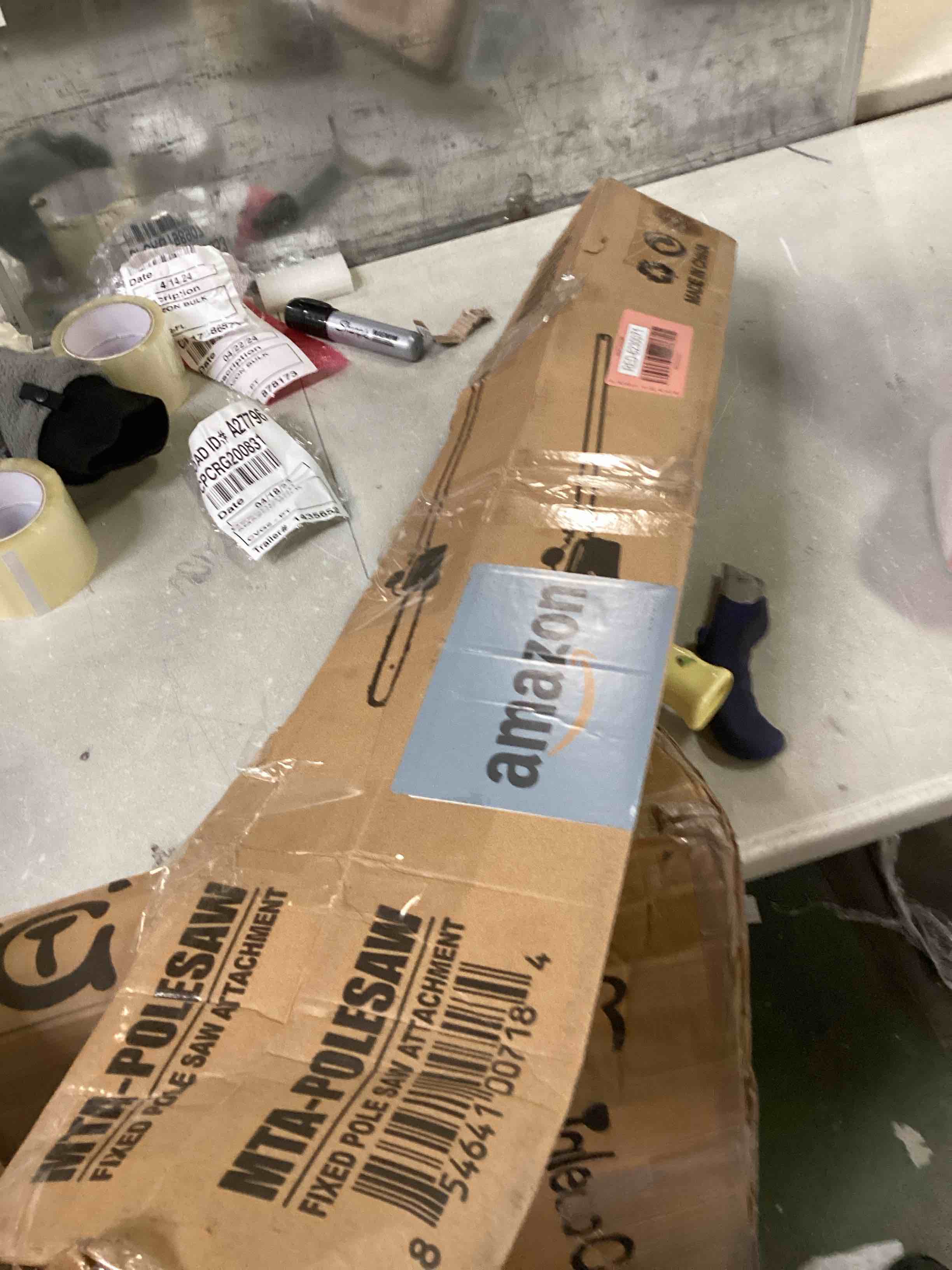 https://s3.amazonaws.com/lotting-images-prod/bidfta/RED6230071_1713895086301.jpeg