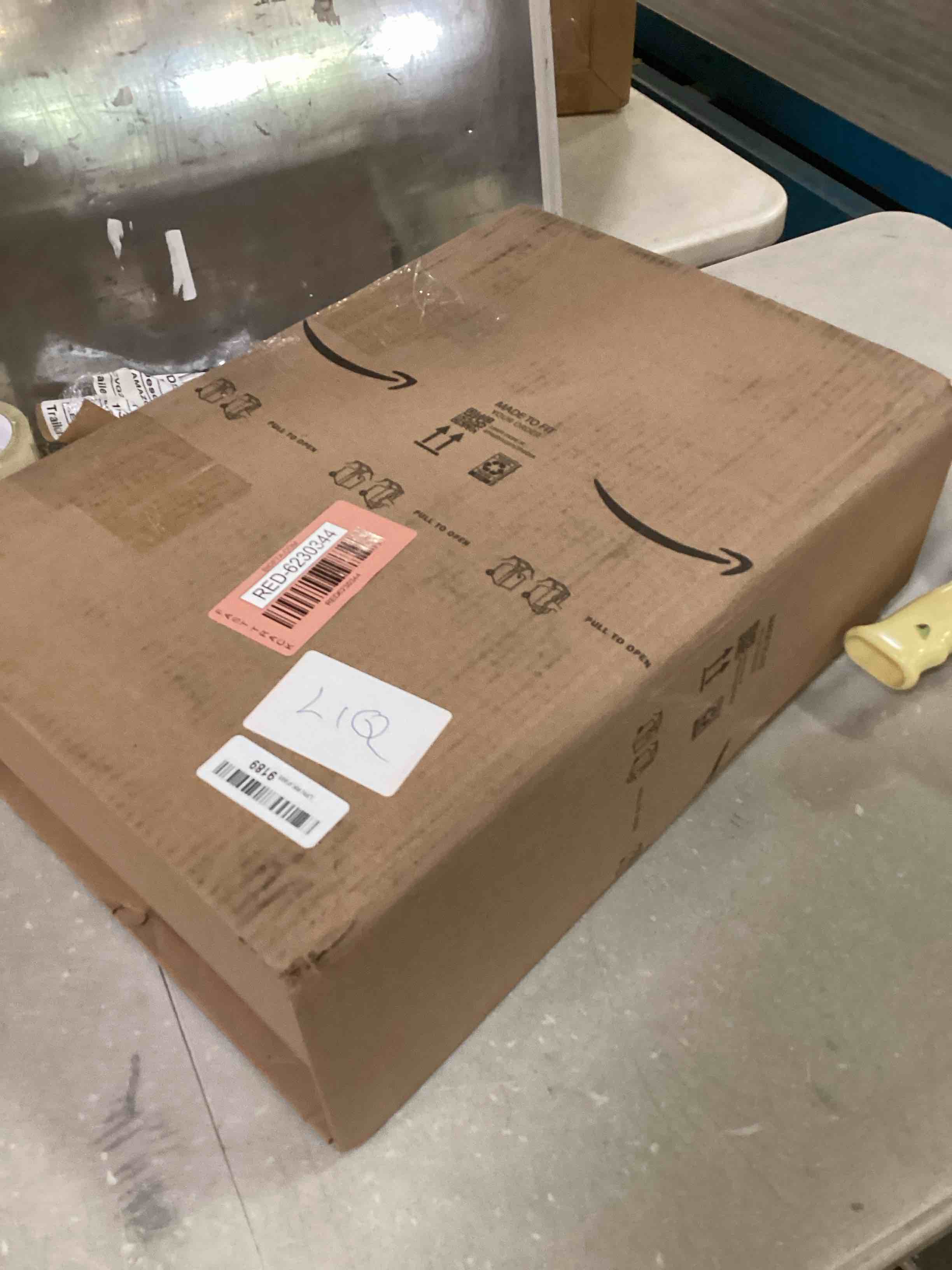 https://s3.amazonaws.com/lotting-images-prod/bidfta/RED6230344_1713987809953.jpeg