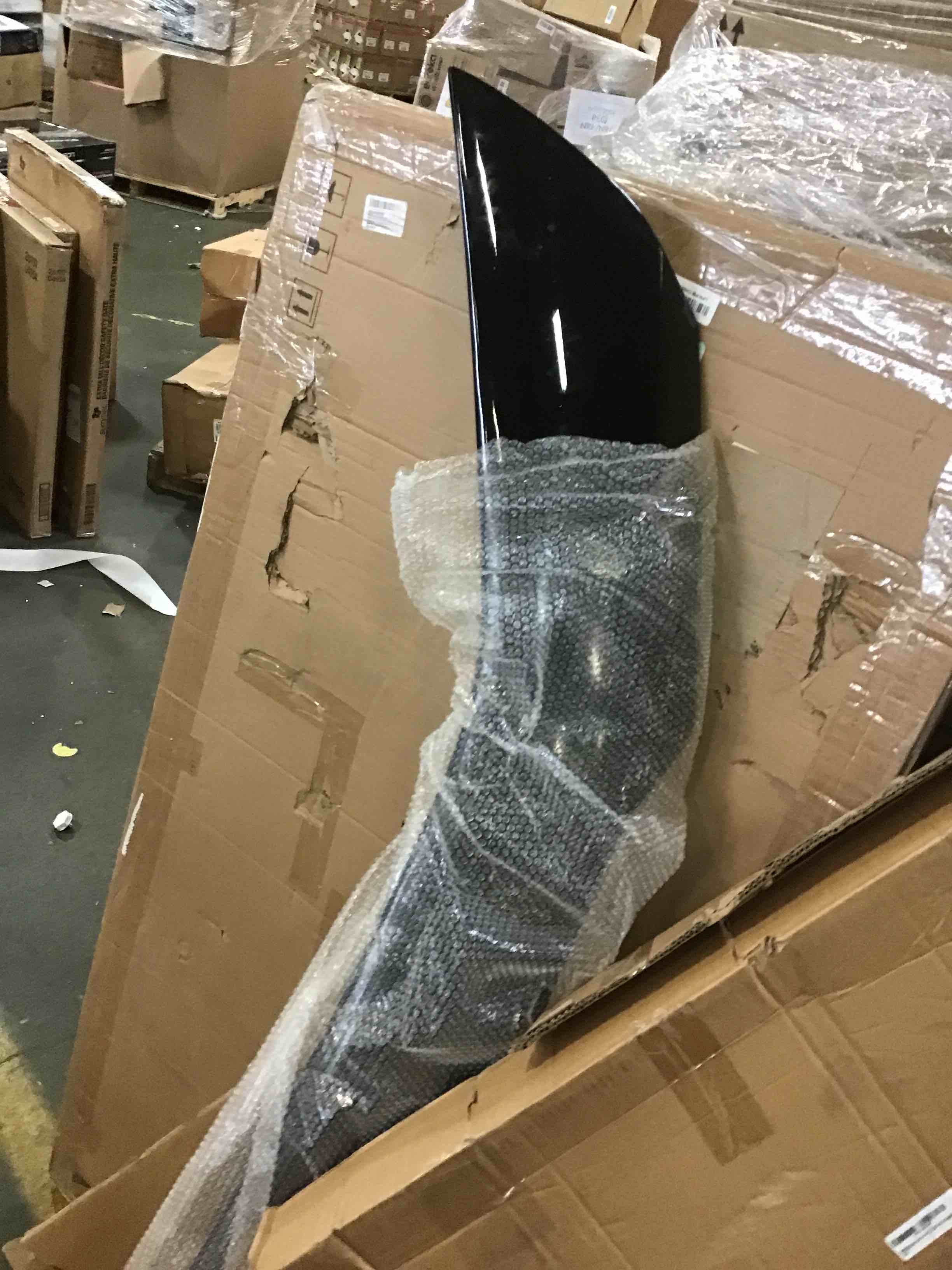 https://s3.amazonaws.com/lotting-images-prod/bidfta/RED6231011_1714488813935.jpeg