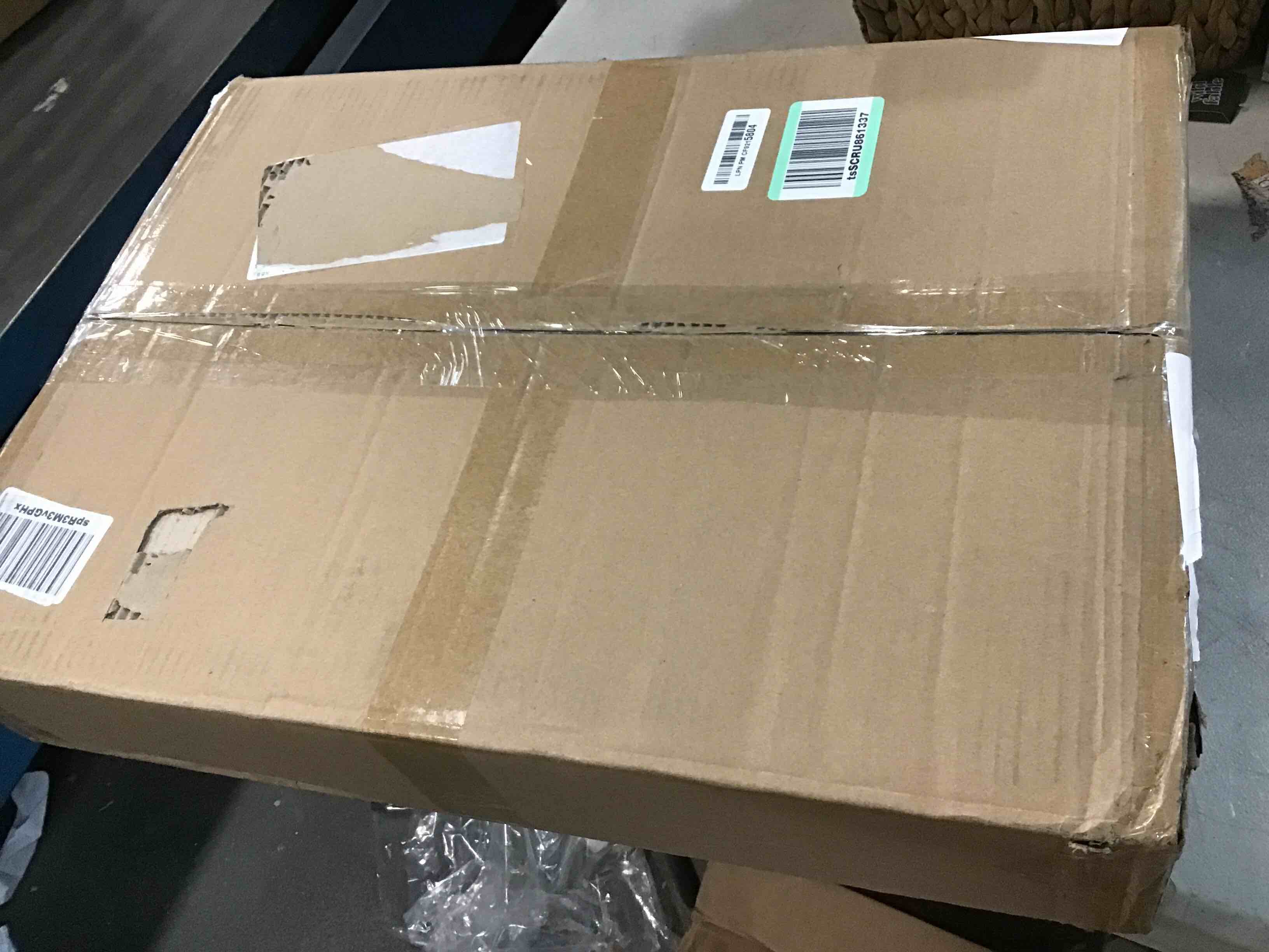 https://s3.amazonaws.com/lotting-images-prod/bidfta/RED6231279_1714579310967.jpeg