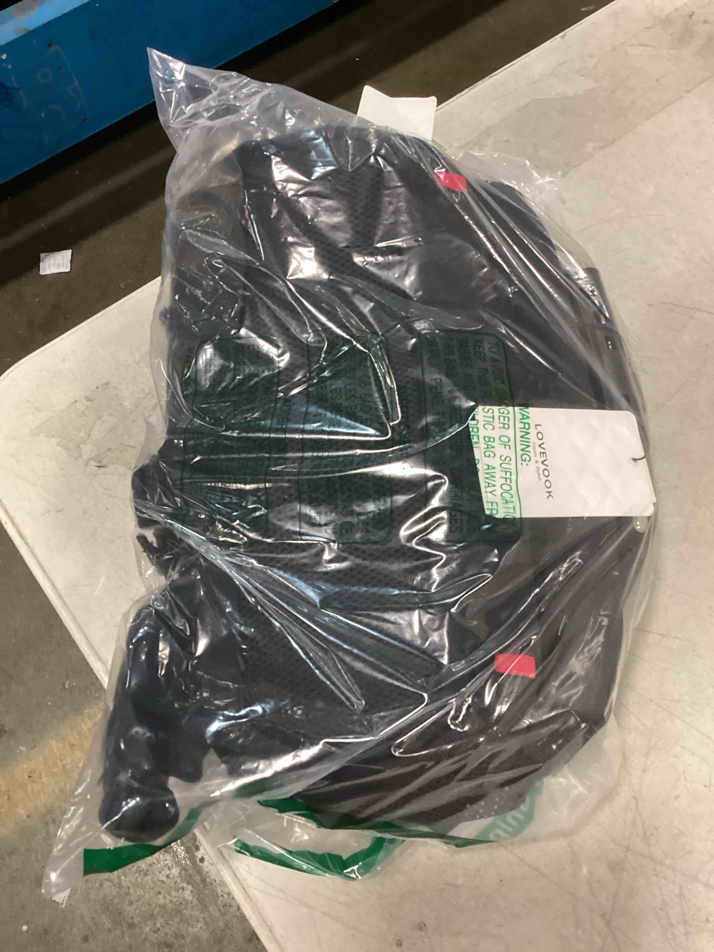 https://s3.amazonaws.com/lotting-images-prod/bidfta/RED6231495_1714400373467.jpeg