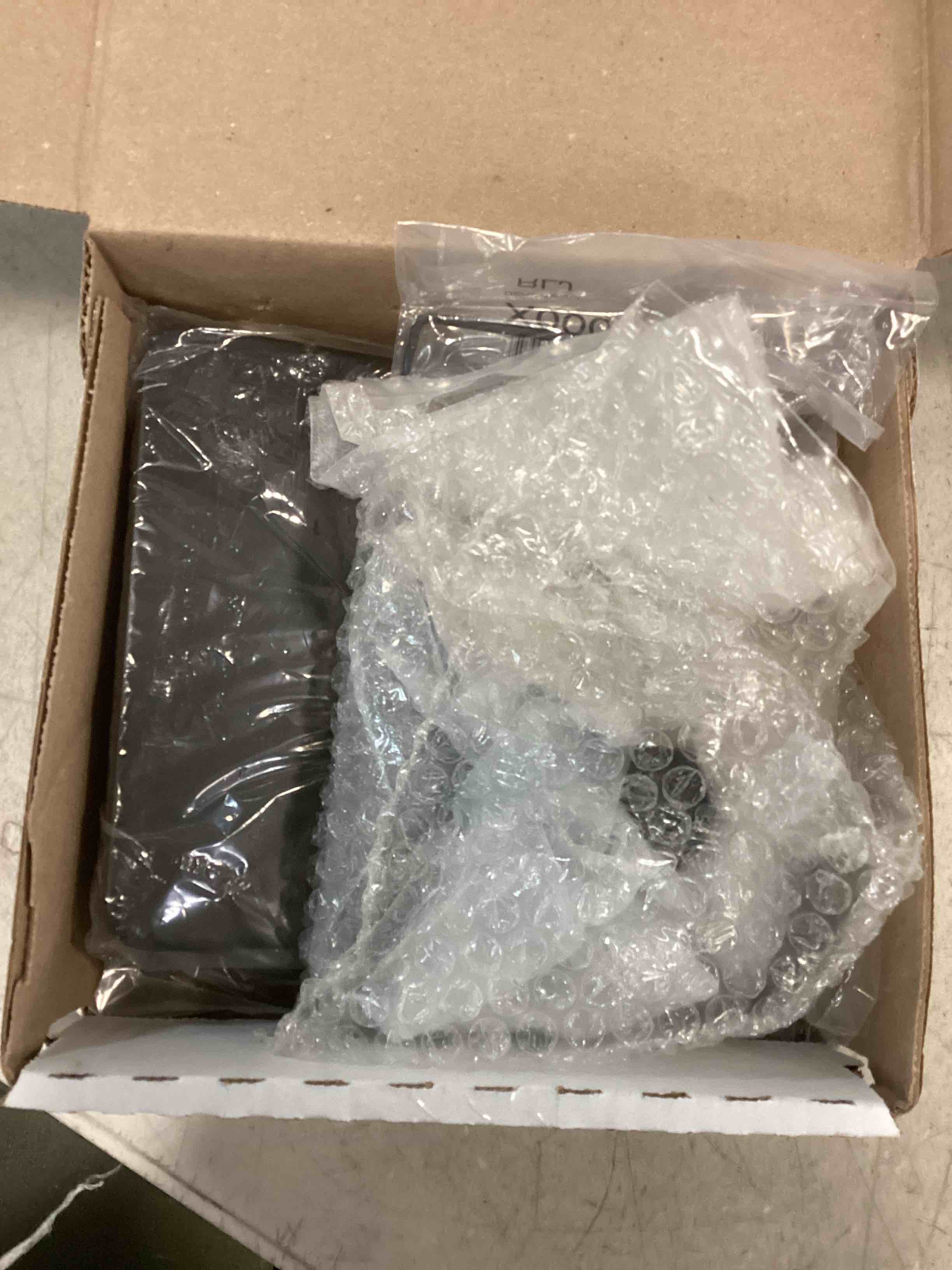 https://s3.amazonaws.com/lotting-images-prod/bidfta/RED6231513_1714401950772.jpeg