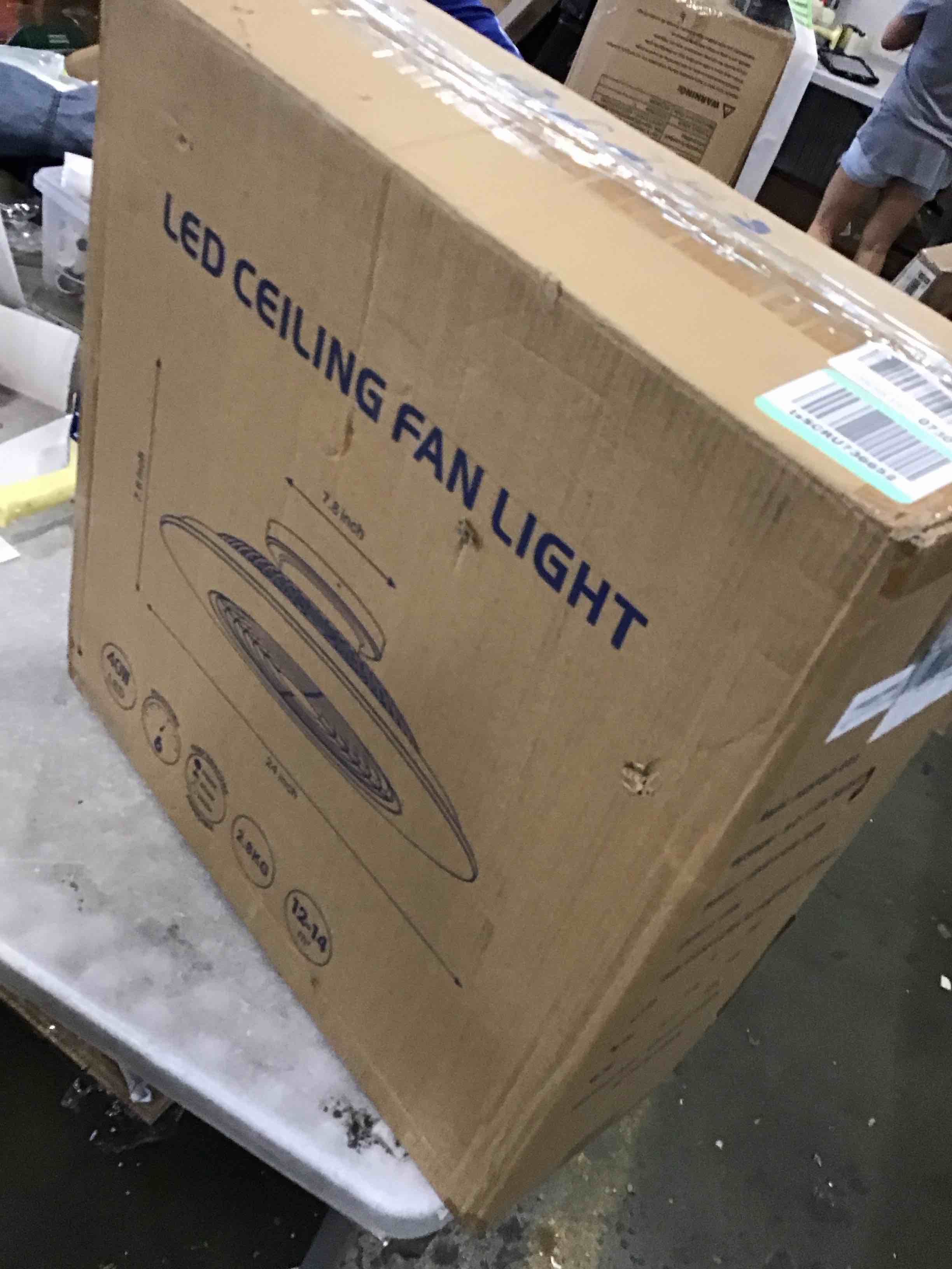 https://s3.amazonaws.com/lotting-images-prod/bidfta/RED6232672_1714667074542.jpeg