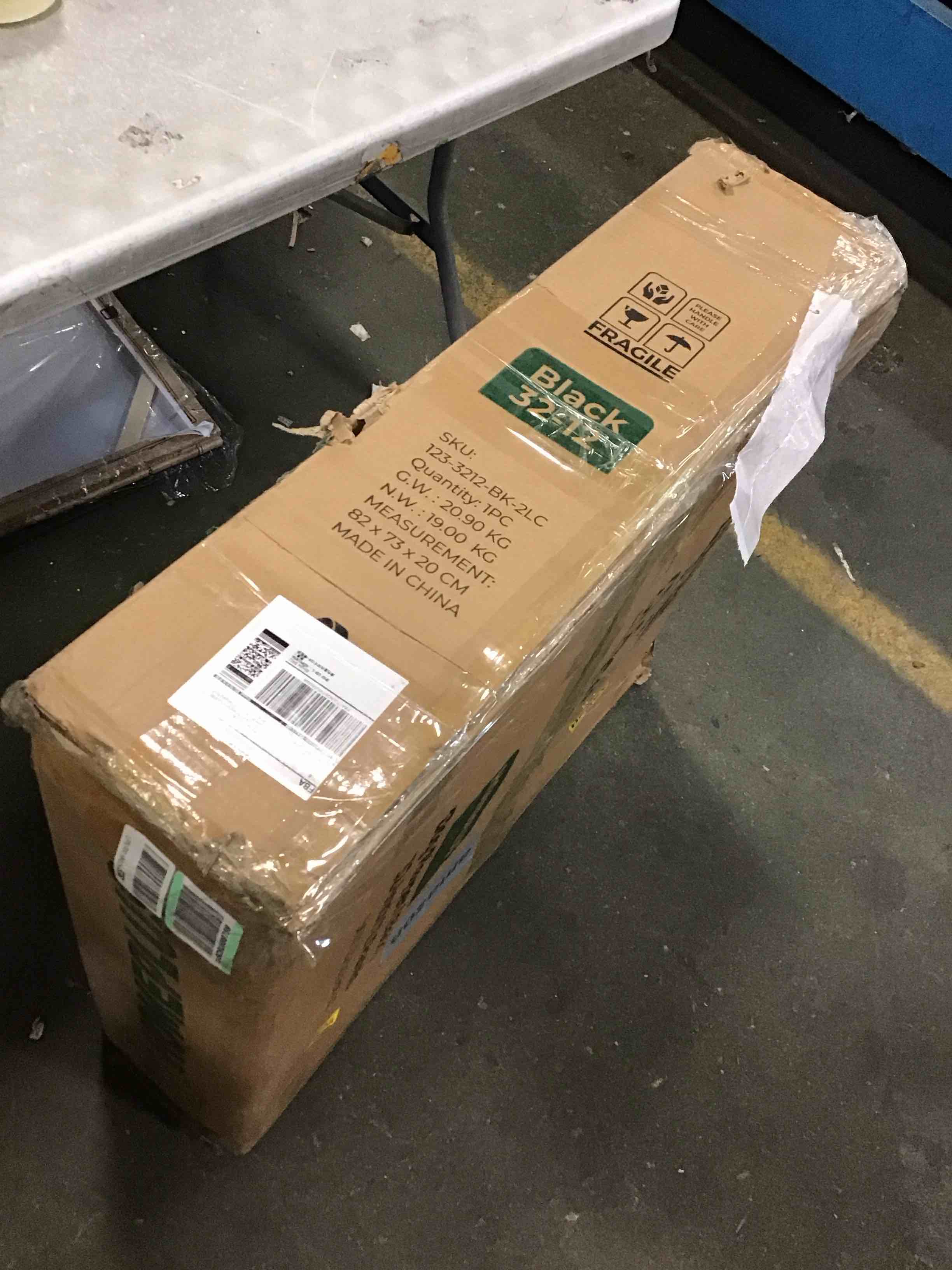 https://s3.amazonaws.com/lotting-images-prod/bidfta/RED6232696_1714670707501.jpeg