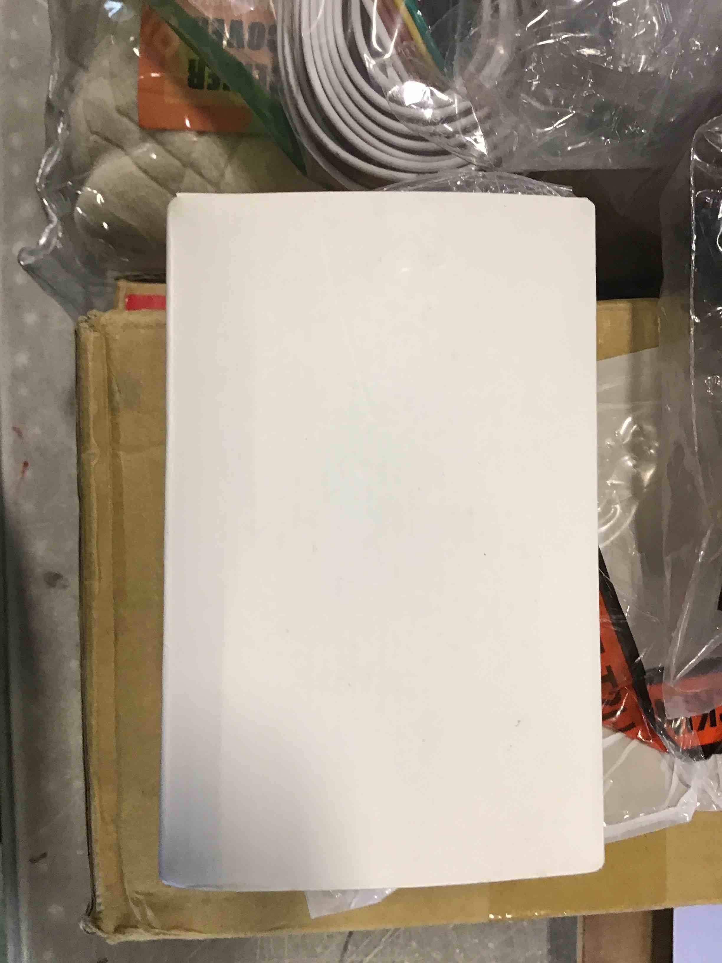 https://s3.amazonaws.com/lotting-images-prod/bidfta/RED6234326_1716305227390.jpeg