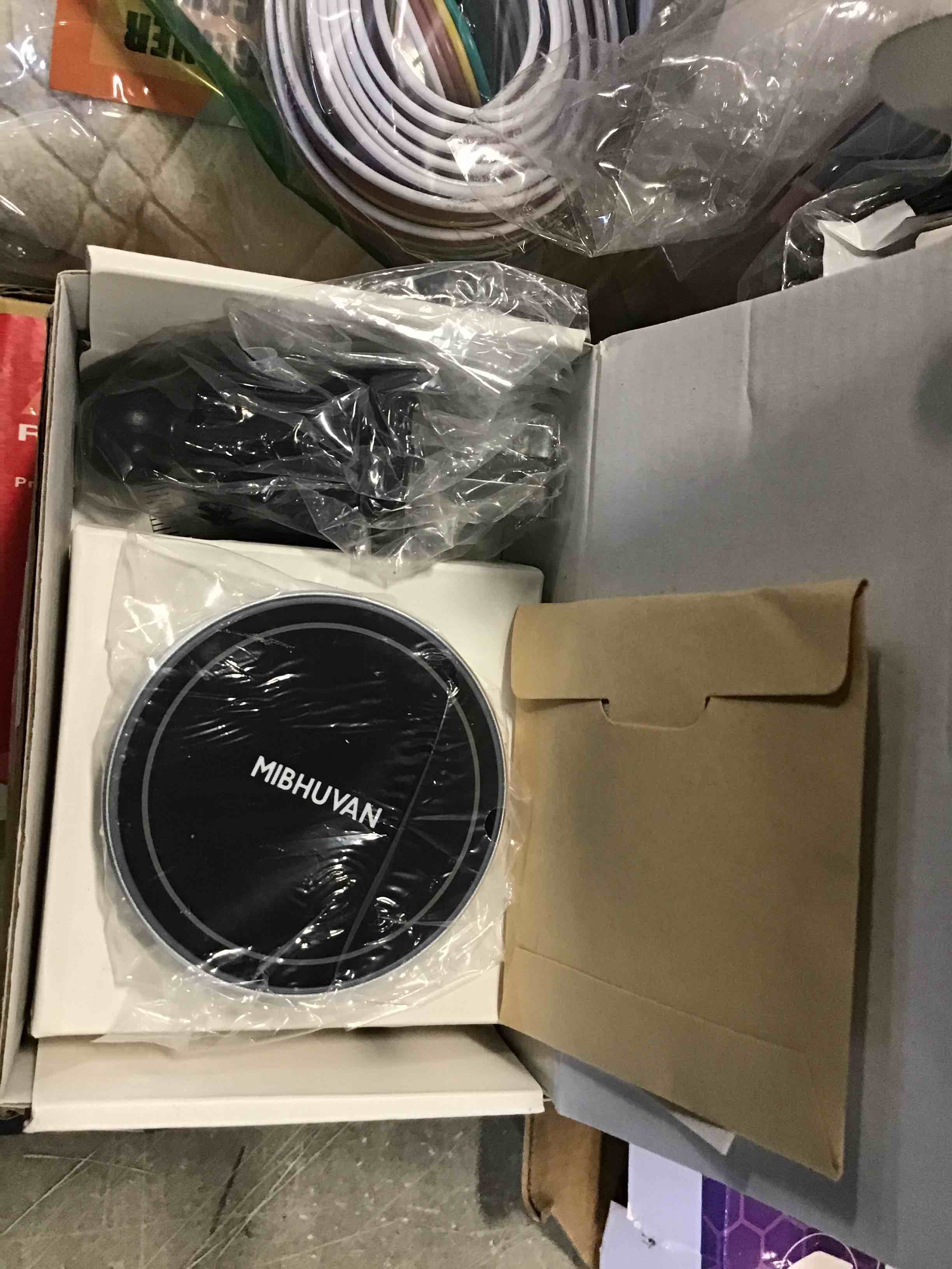 https://s3.amazonaws.com/lotting-images-prod/bidfta/RED6234326_1716305246711.jpeg