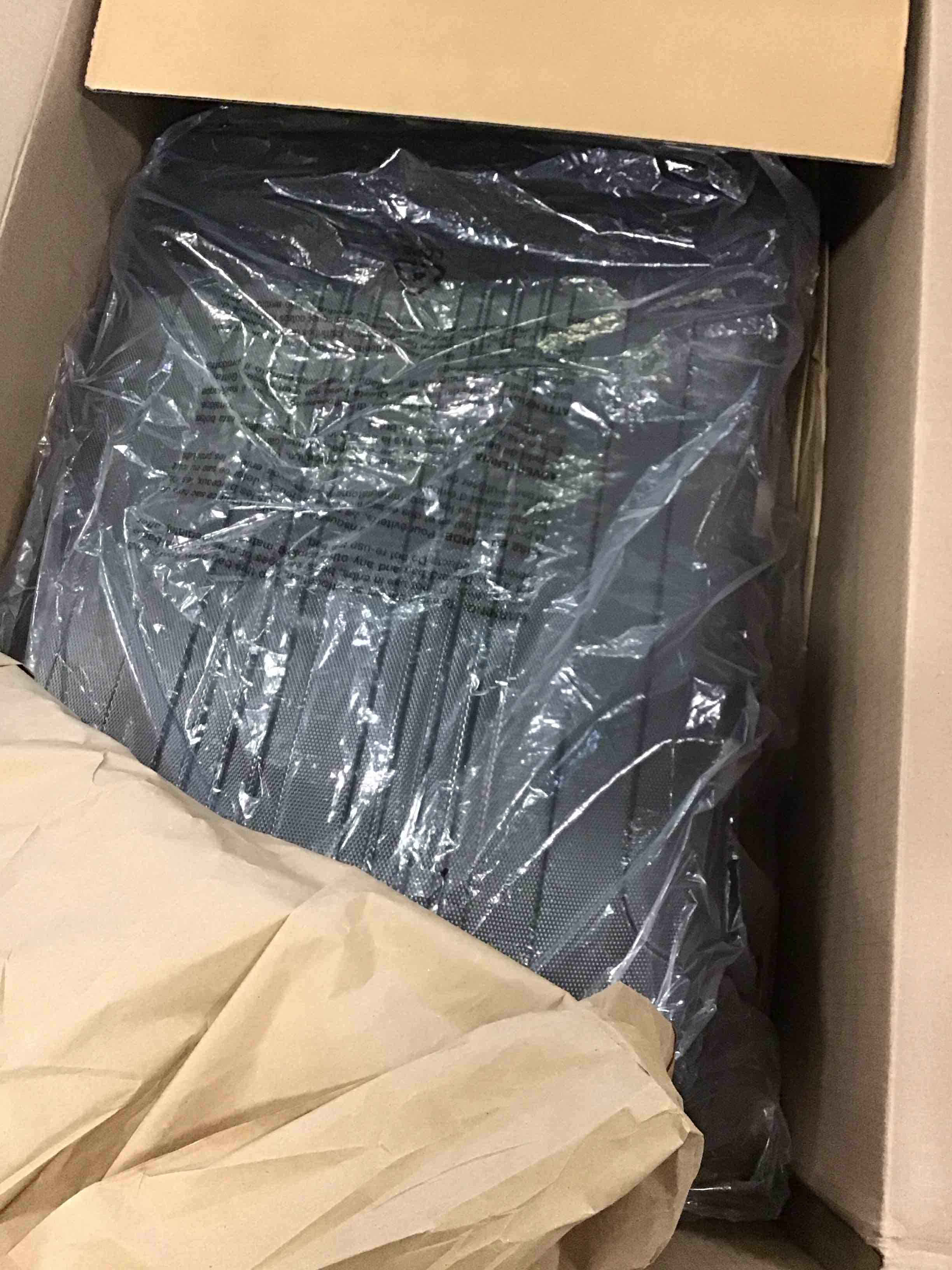 https://s3.amazonaws.com/lotting-images-prod/bidfta/RED6234880_1713471068661.jpeg
