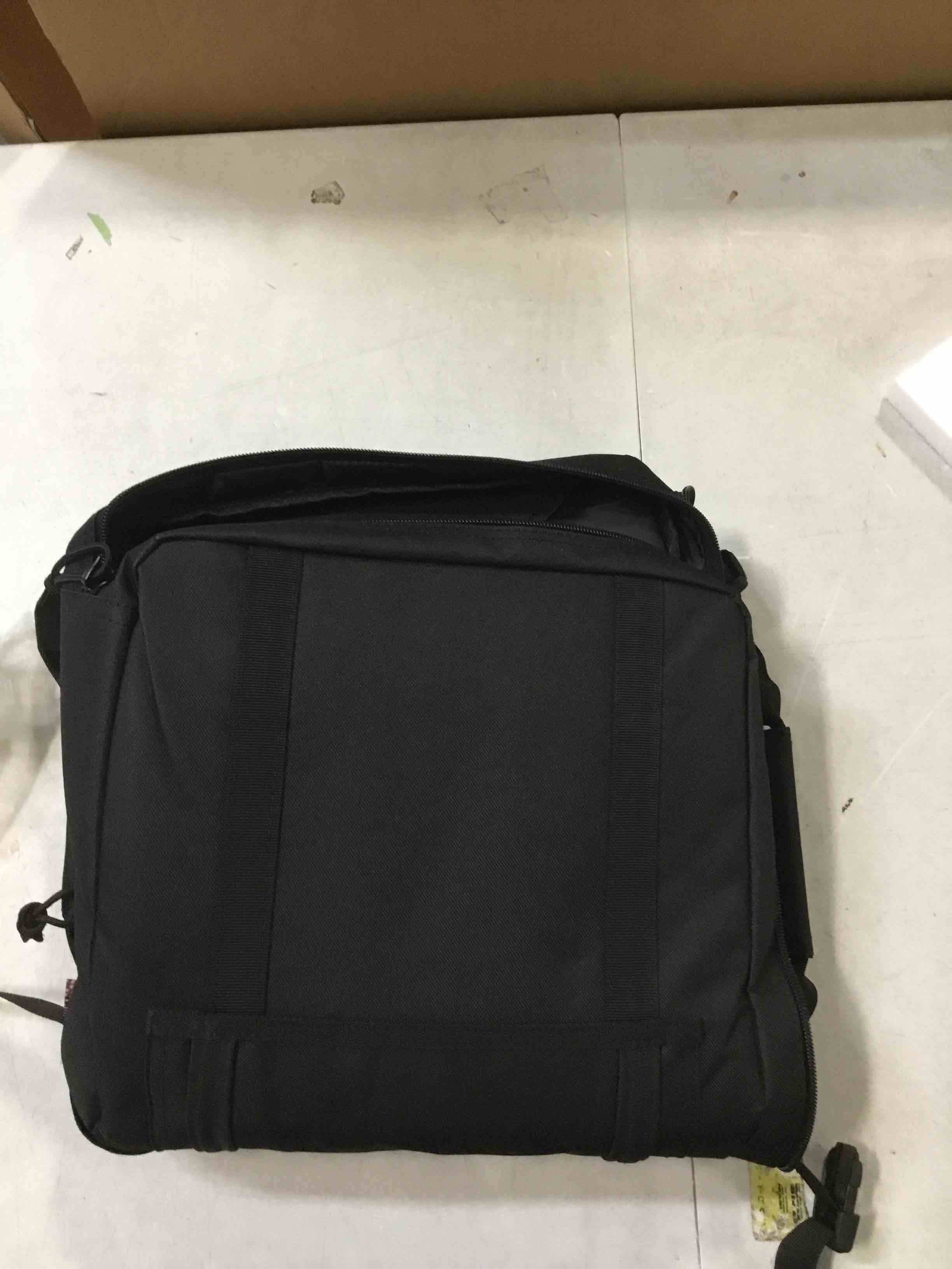 https://s3.amazonaws.com/lotting-images-prod/bidfta/RED6235237_1714396891085.jpeg