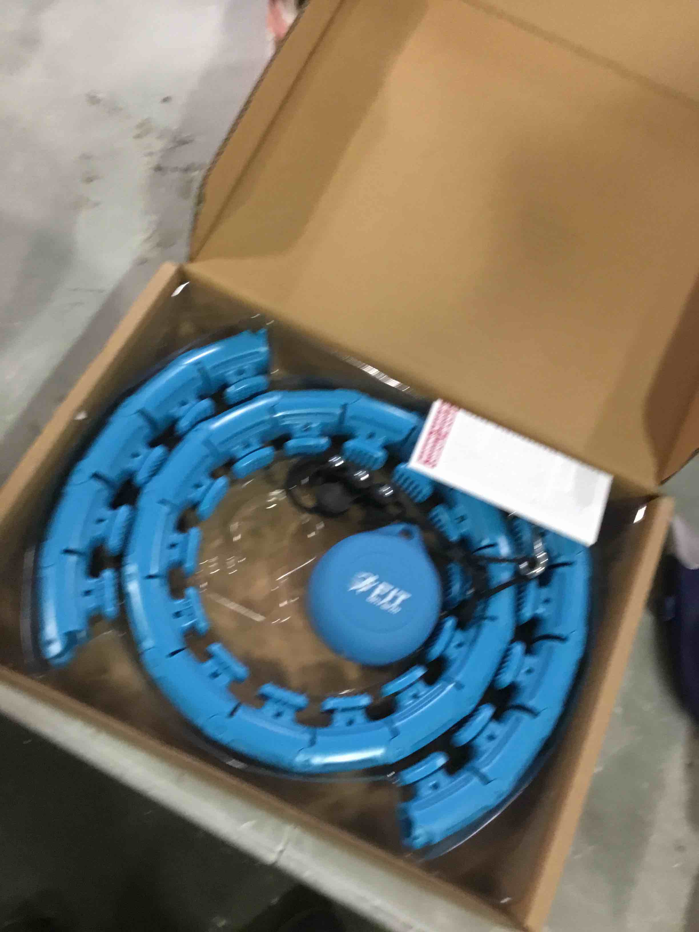 https://s3.amazonaws.com/lotting-images-prod/bidfta/RED6235506_1714588994558.jpeg