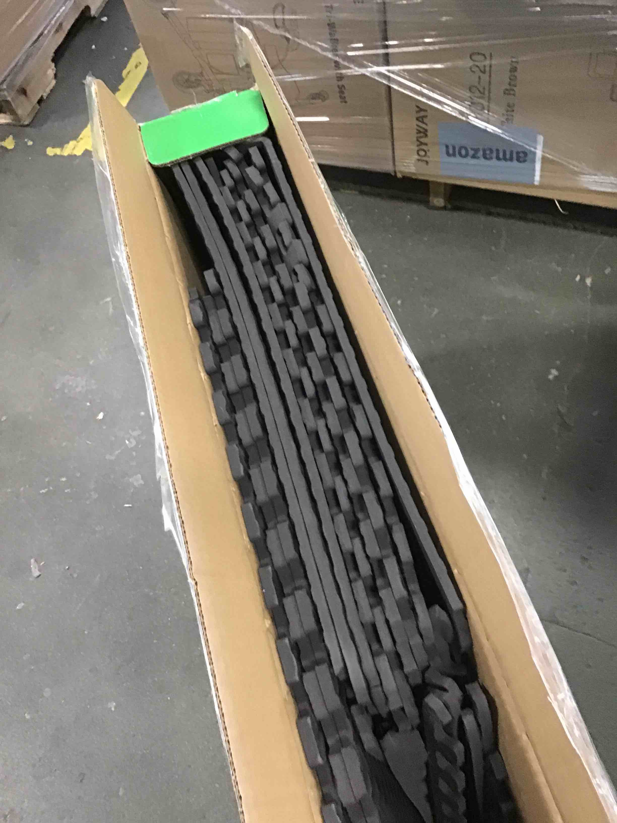 https://s3.amazonaws.com/lotting-images-prod/bidfta/RED6235983_1713885847290.jpeg