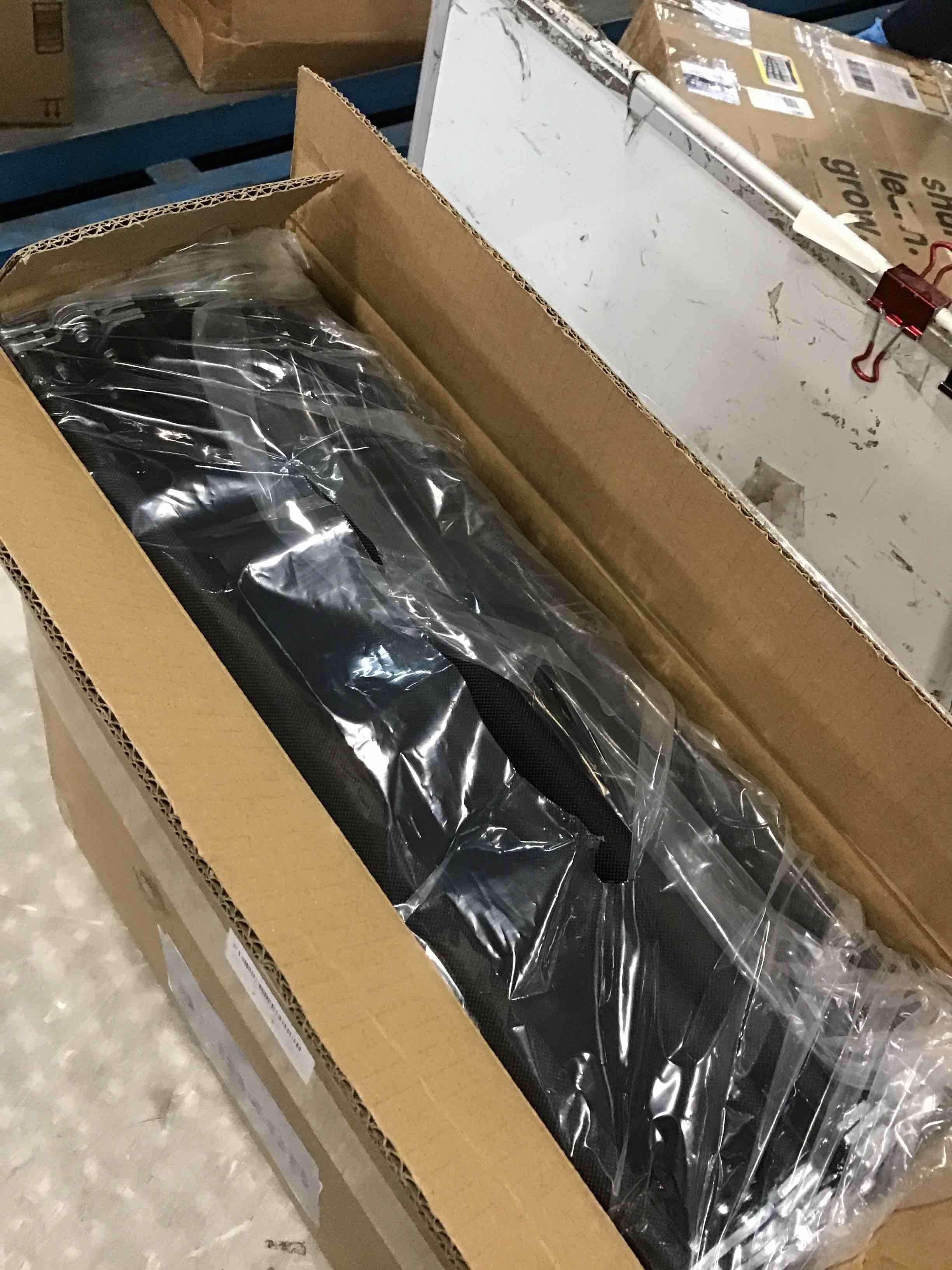 https://s3.amazonaws.com/lotting-images-prod/bidfta/RED6236187_1713962654770.jpeg