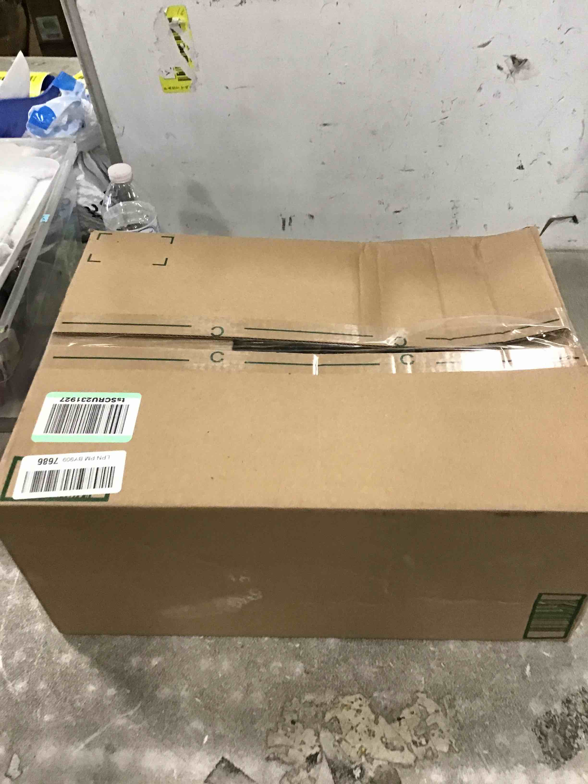 https://s3.amazonaws.com/lotting-images-prod/bidfta/RED6236597_1714067958152.jpeg