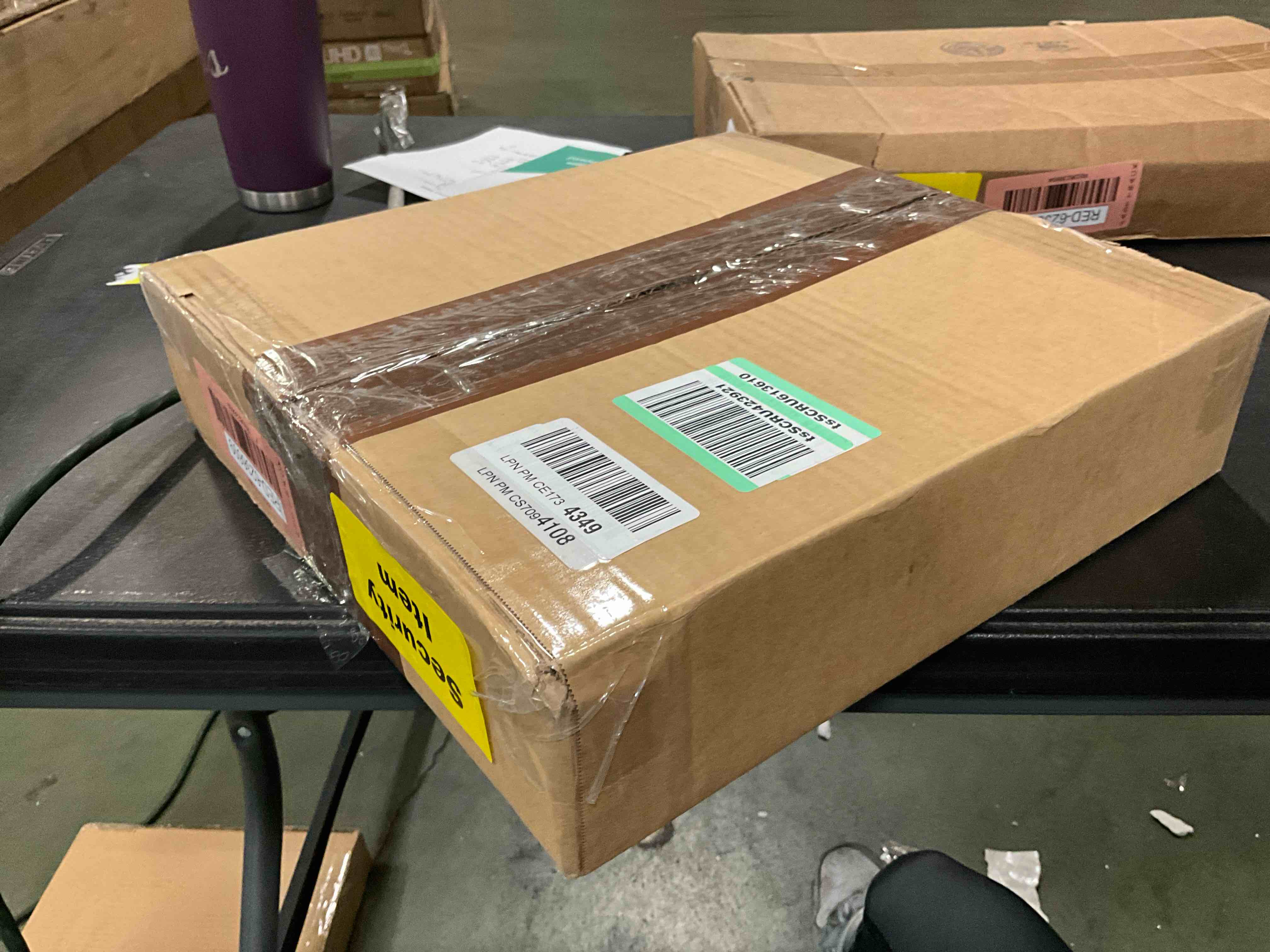 https://s3.amazonaws.com/lotting-images-prod/bidfta/RED6236609_1714147358282.jpeg
