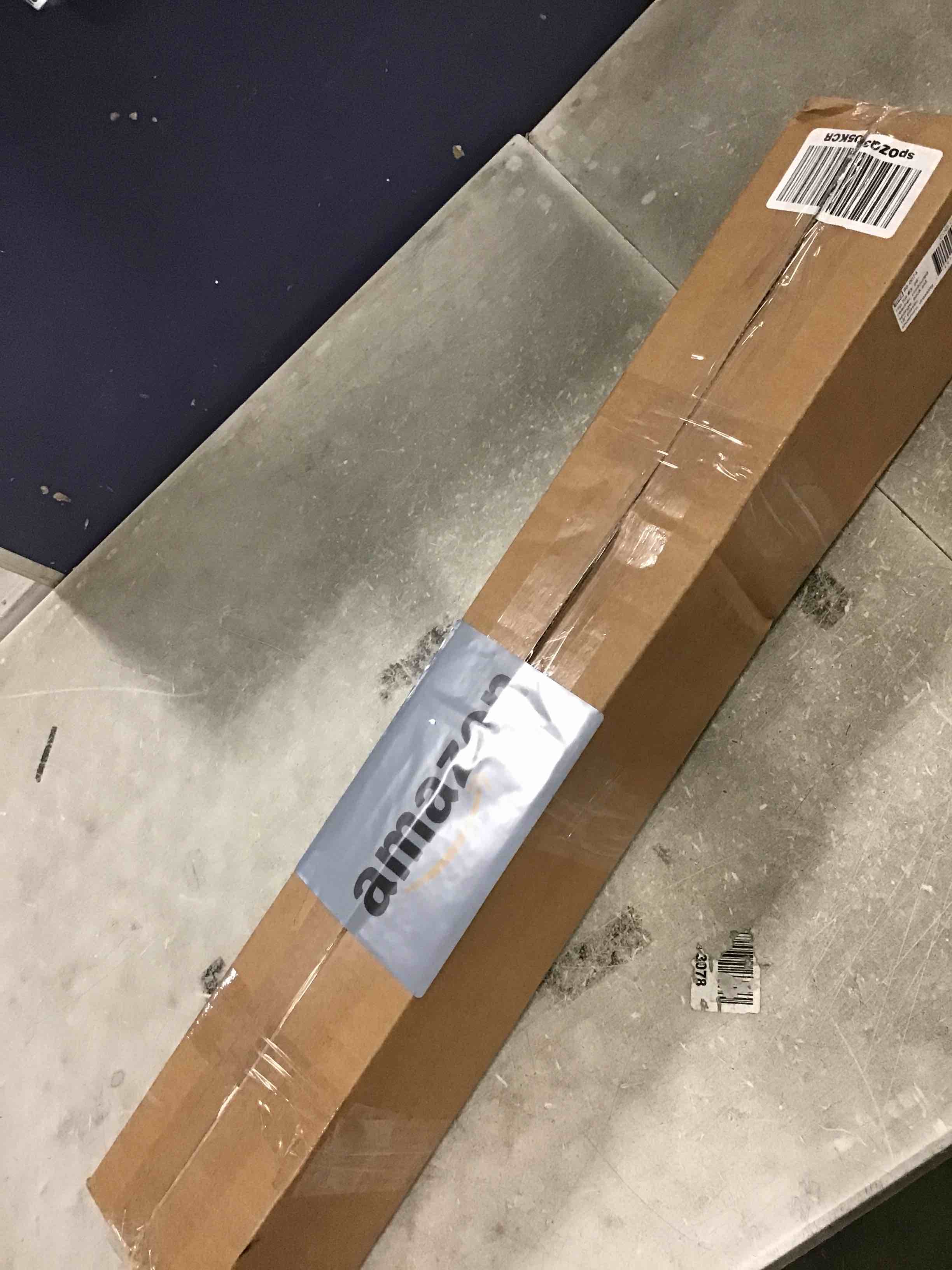 https://s3.amazonaws.com/lotting-images-prod/bidfta/RED6236657_1714129406410.jpeg