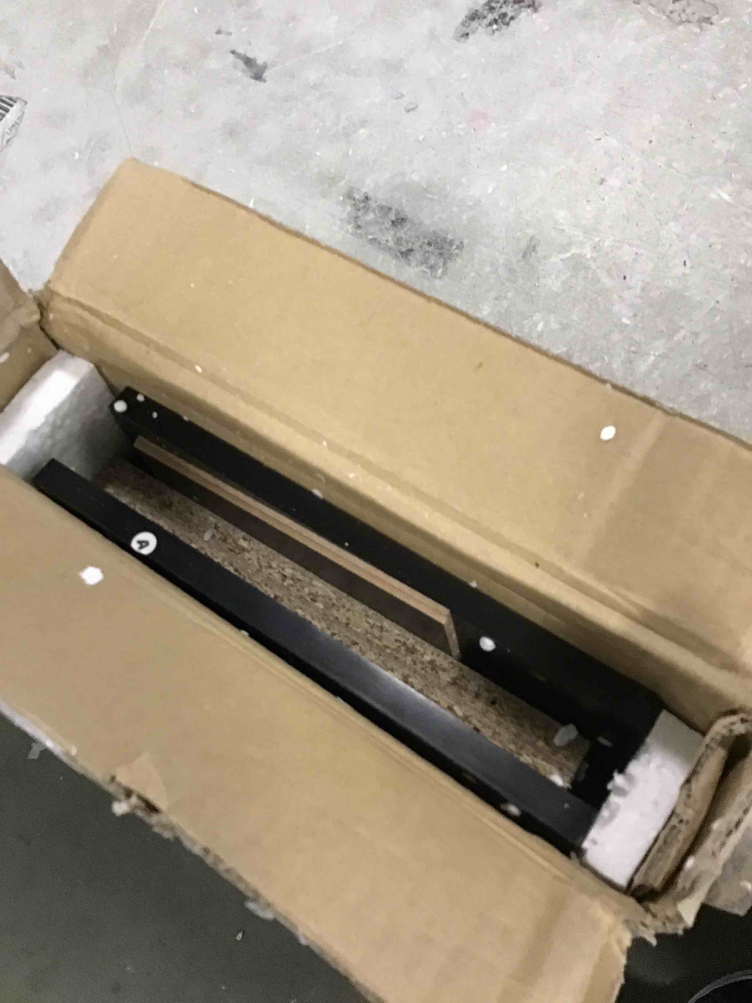 https://s3.amazonaws.com/lotting-images-prod/bidfta/RED6236733_1714137809697.jpeg