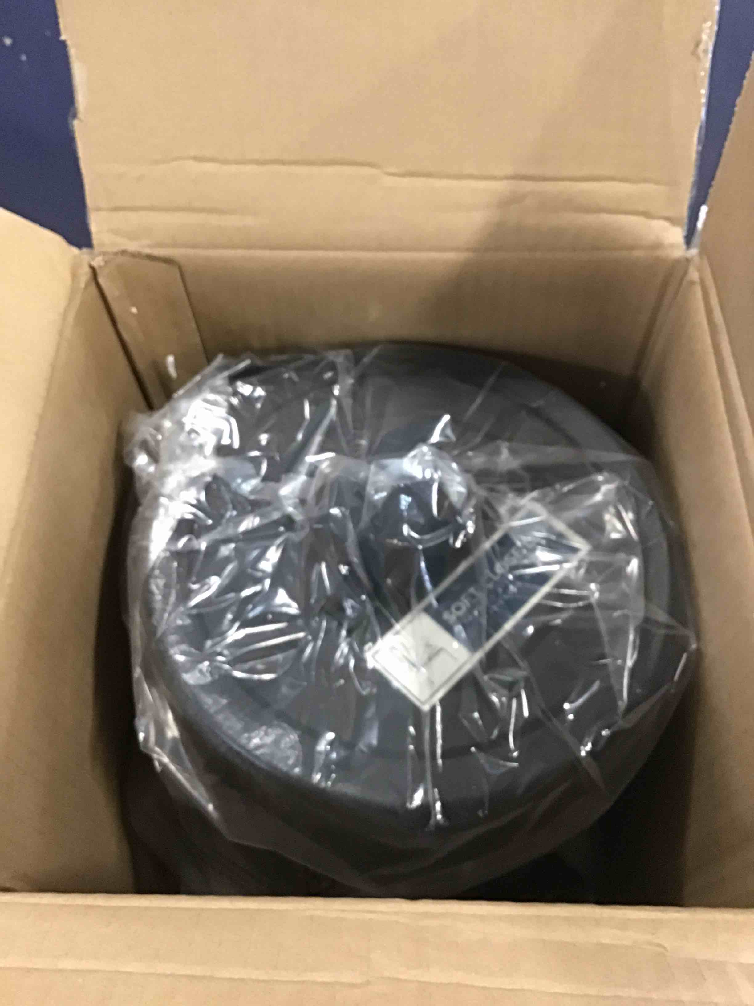 https://s3.amazonaws.com/lotting-images-prod/bidfta/RED6236915_1714149362650.jpeg