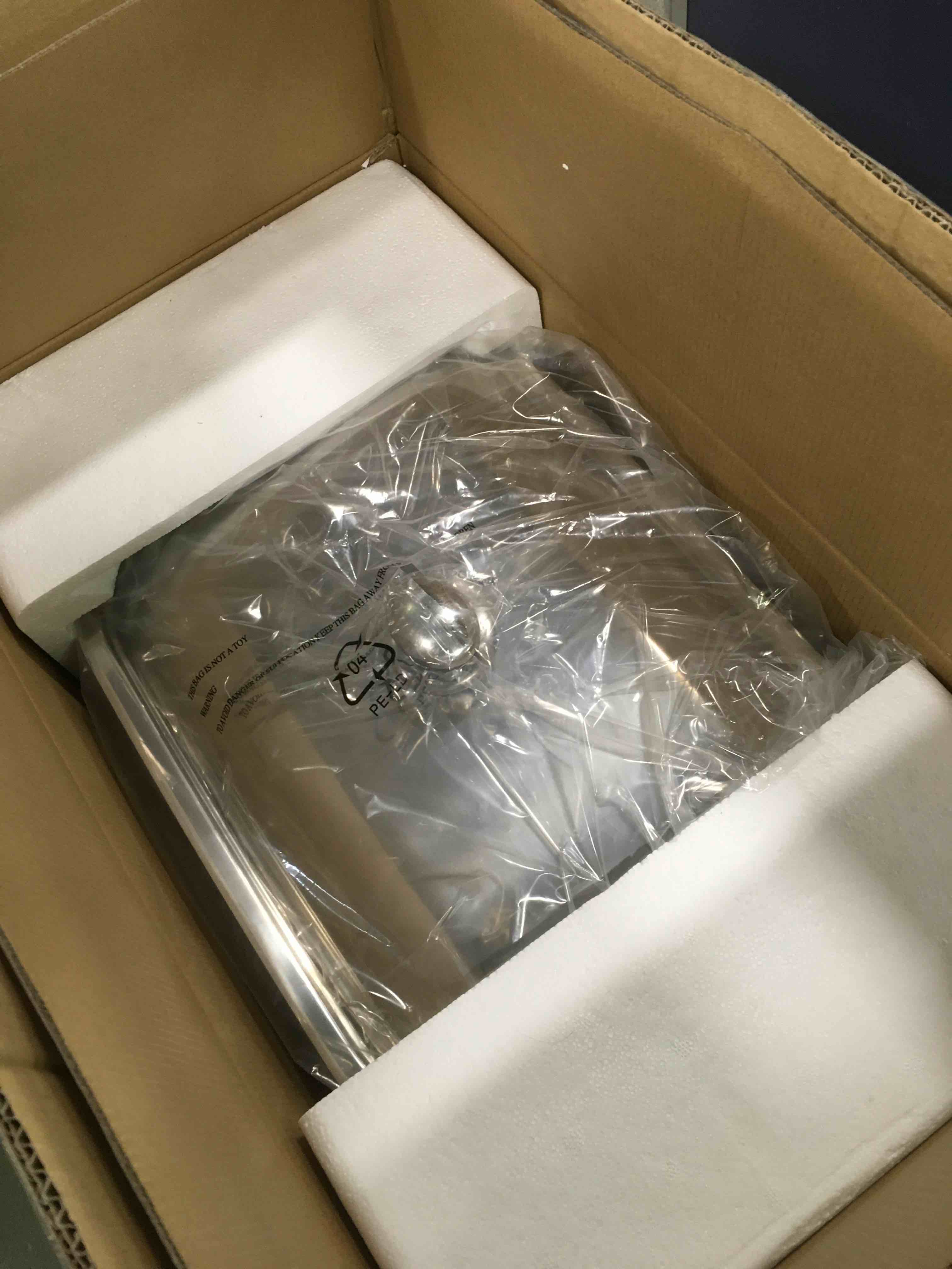 https://s3.amazonaws.com/lotting-images-prod/bidfta/RED6237100_1714220146845.jpeg