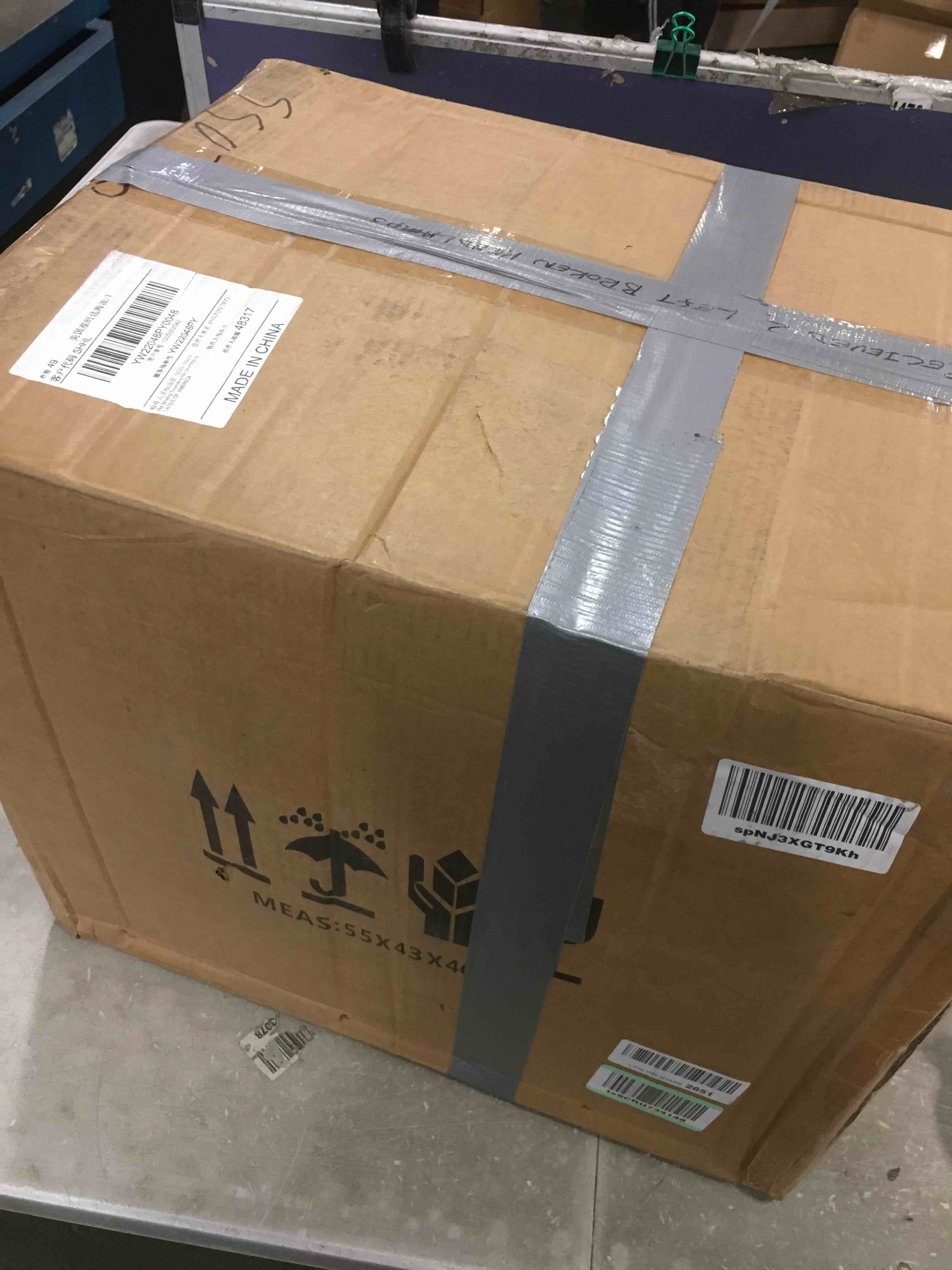 https://s3.amazonaws.com/lotting-images-prod/bidfta/RED6237140_1714225633175.jpeg
