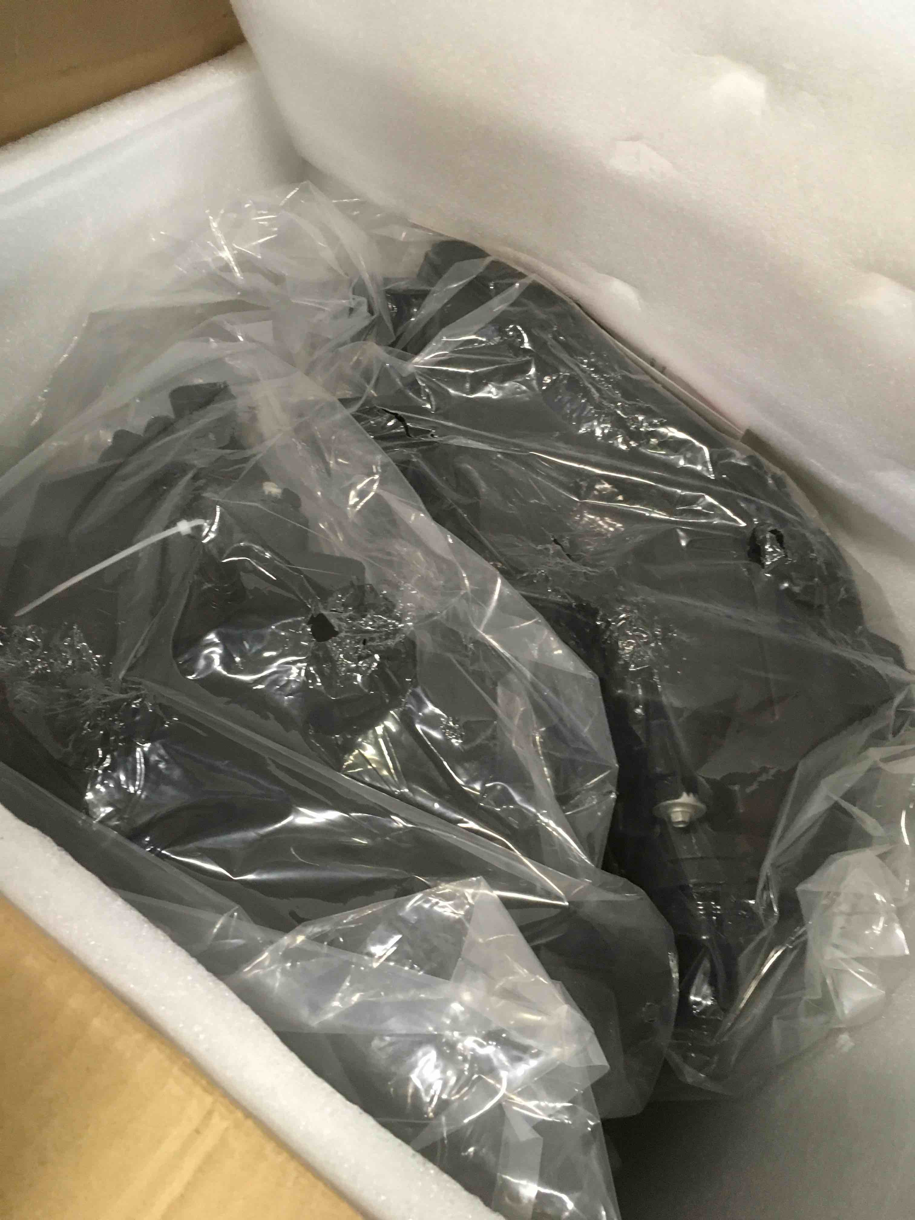 https://s3.amazonaws.com/lotting-images-prod/bidfta/RED6237140_1714225655280.jpeg