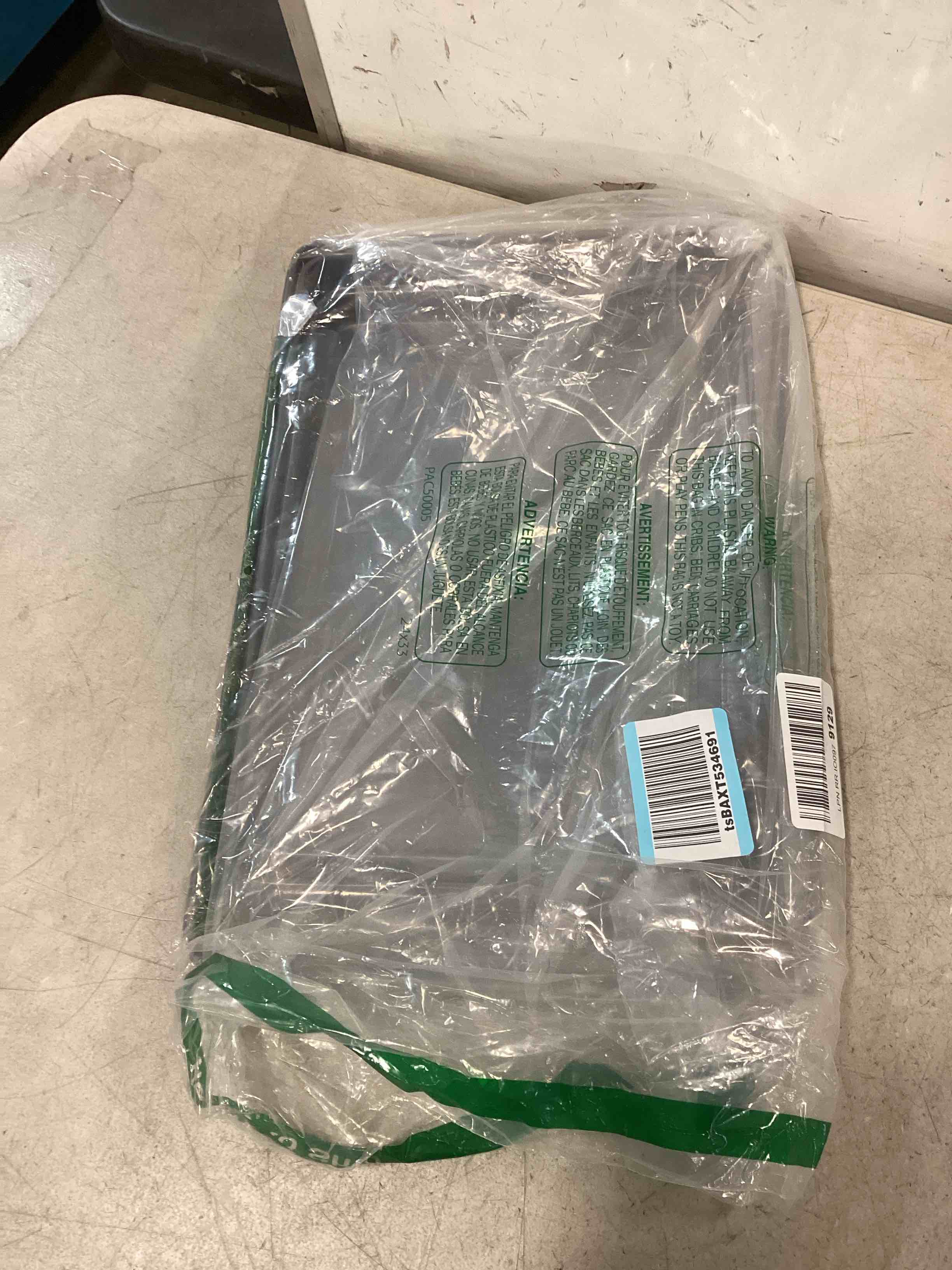 https://s3.amazonaws.com/lotting-images-prod/bidfta/RED6237245_1714390556367.jpeg