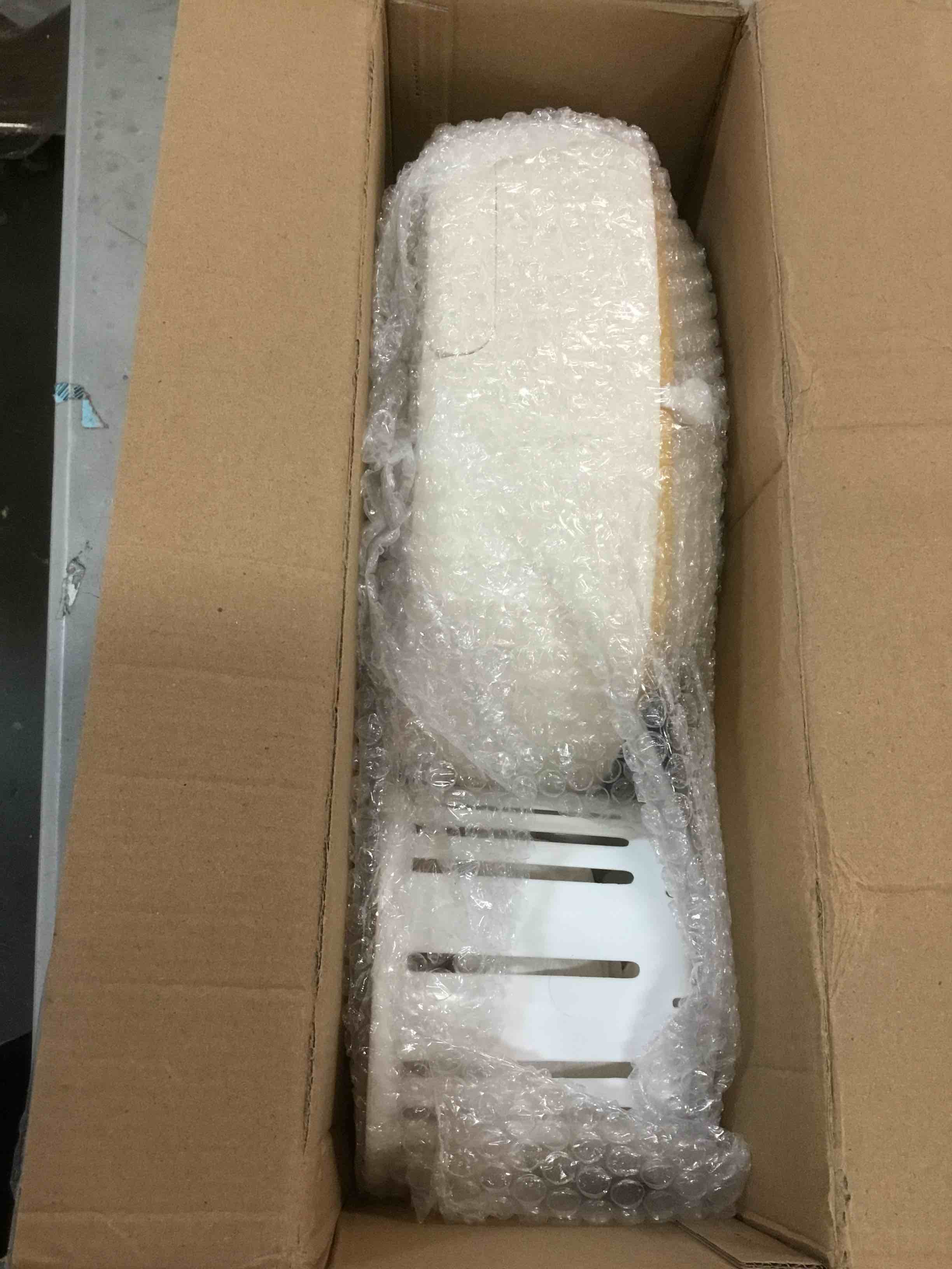 https://s3.amazonaws.com/lotting-images-prod/bidfta/RED6237332_1714397036895.jpeg