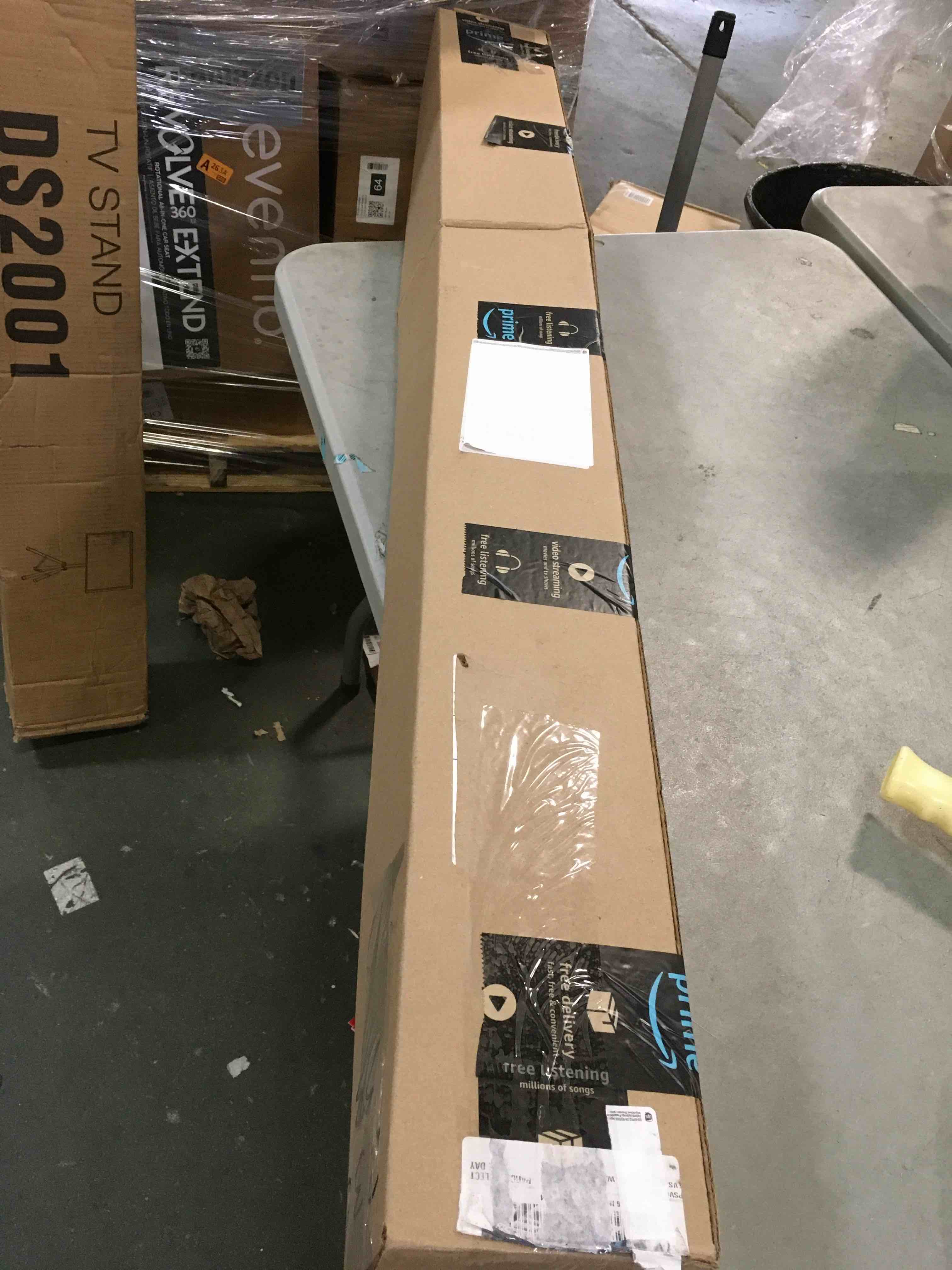https://s3.amazonaws.com/lotting-images-prod/bidfta/RED6237439_1714412757343.jpeg