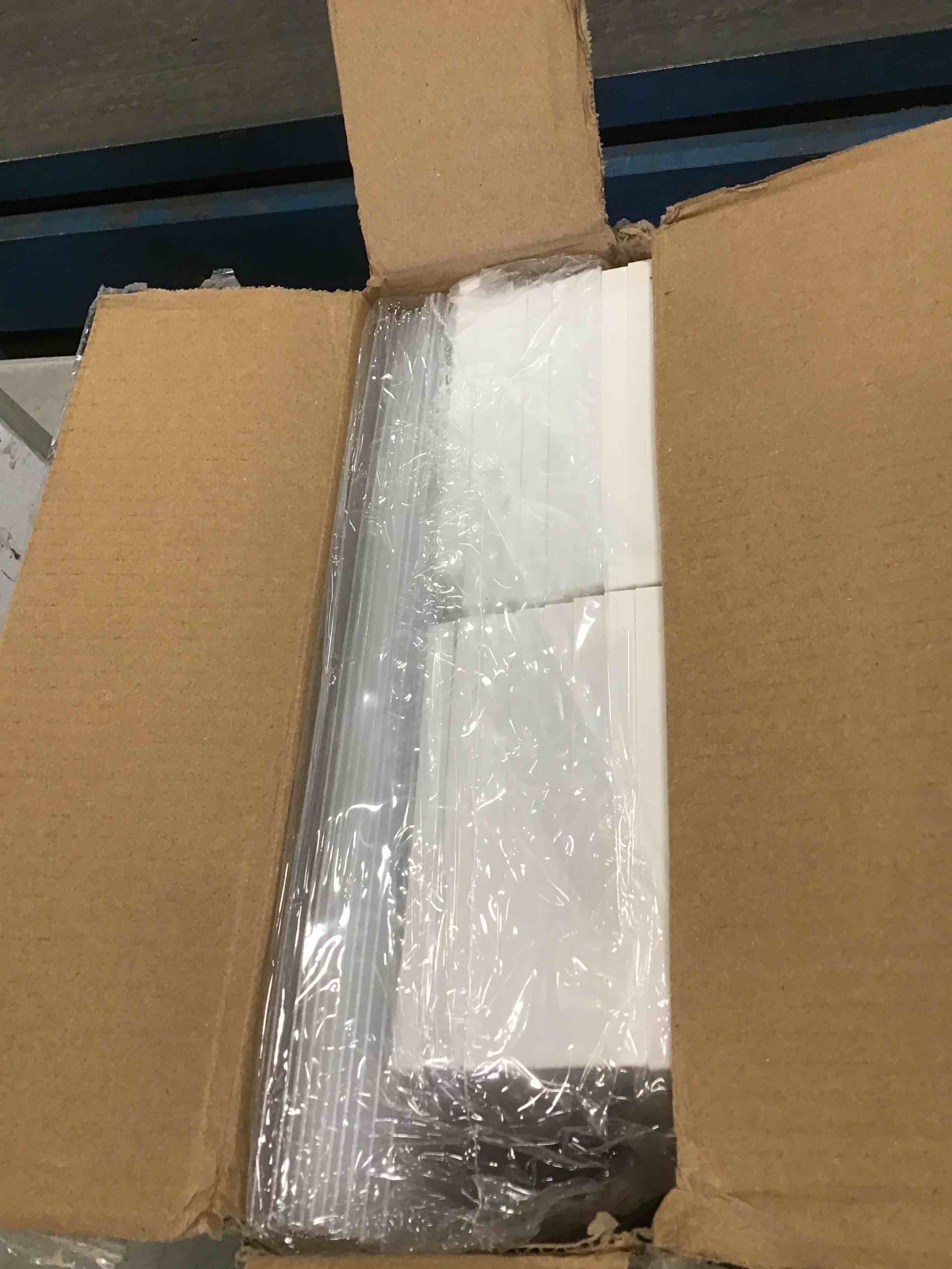 https://s3.amazonaws.com/lotting-images-prod/bidfta/RED6237592_1713798921602.jpeg