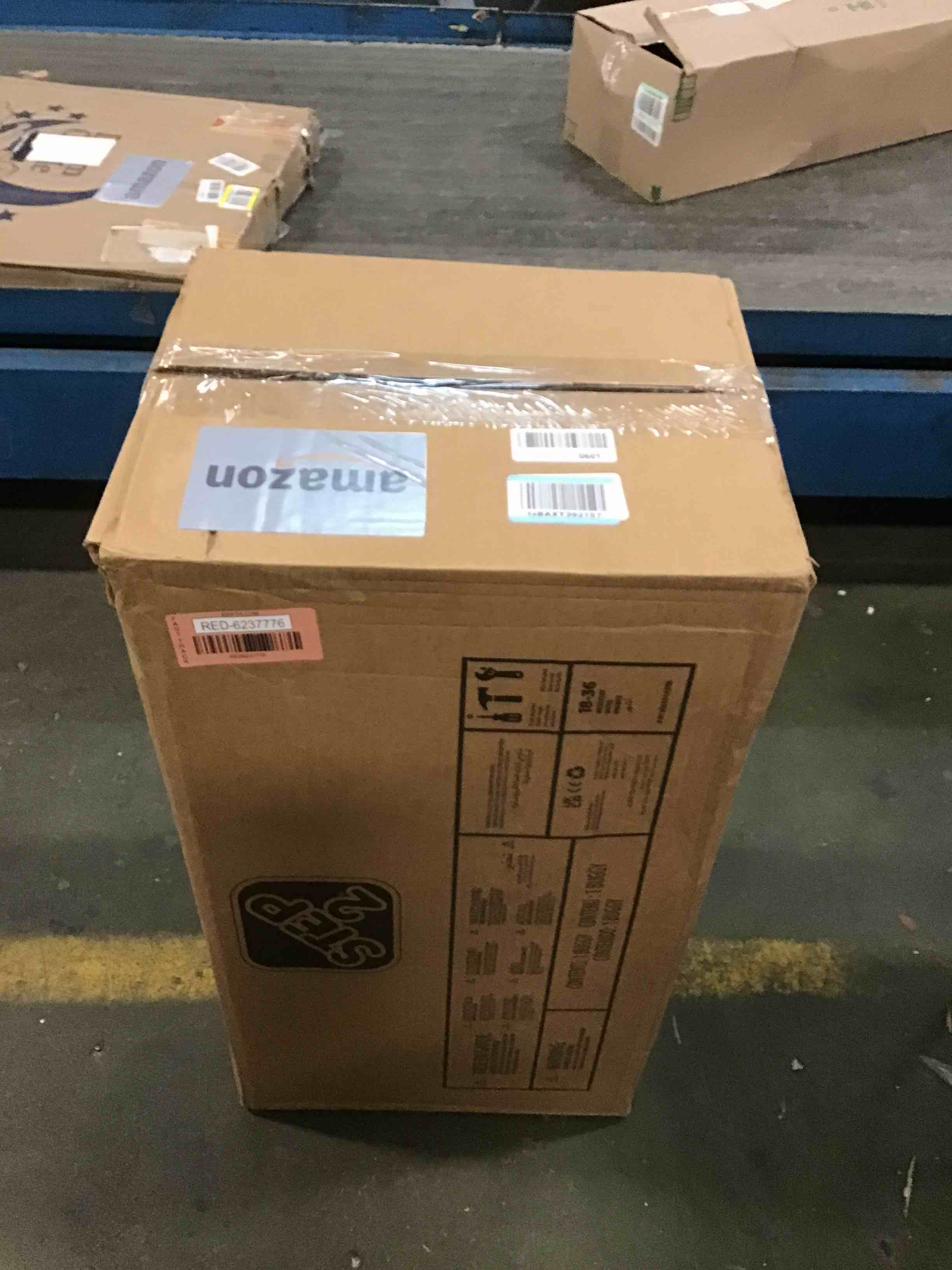 https://s3.amazonaws.com/lotting-images-prod/bidfta/RED6237776_1713876235694.jpeg