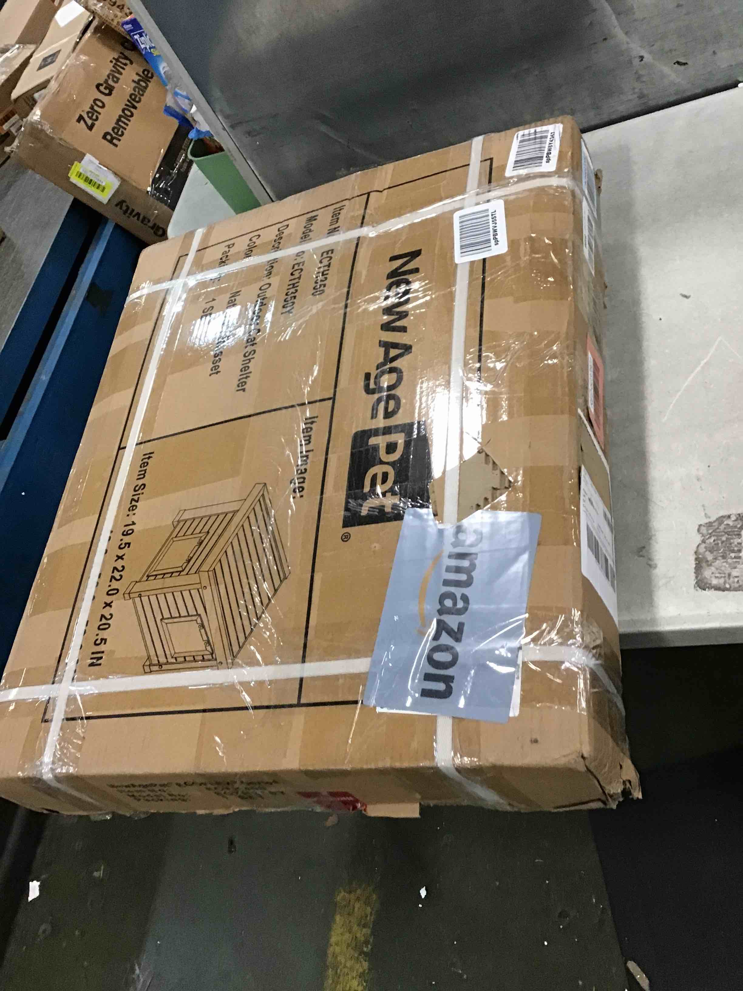 https://s3.amazonaws.com/lotting-images-prod/bidfta/RED6237801_1713878549677.jpeg