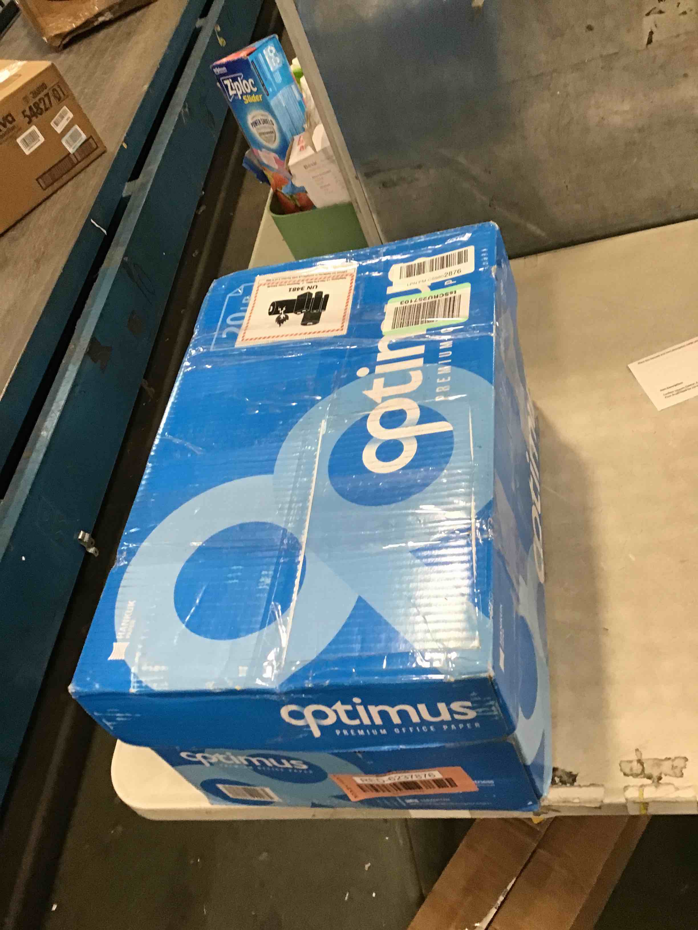 https://s3.amazonaws.com/lotting-images-prod/bidfta/RED6237876_1713889349282.jpeg
