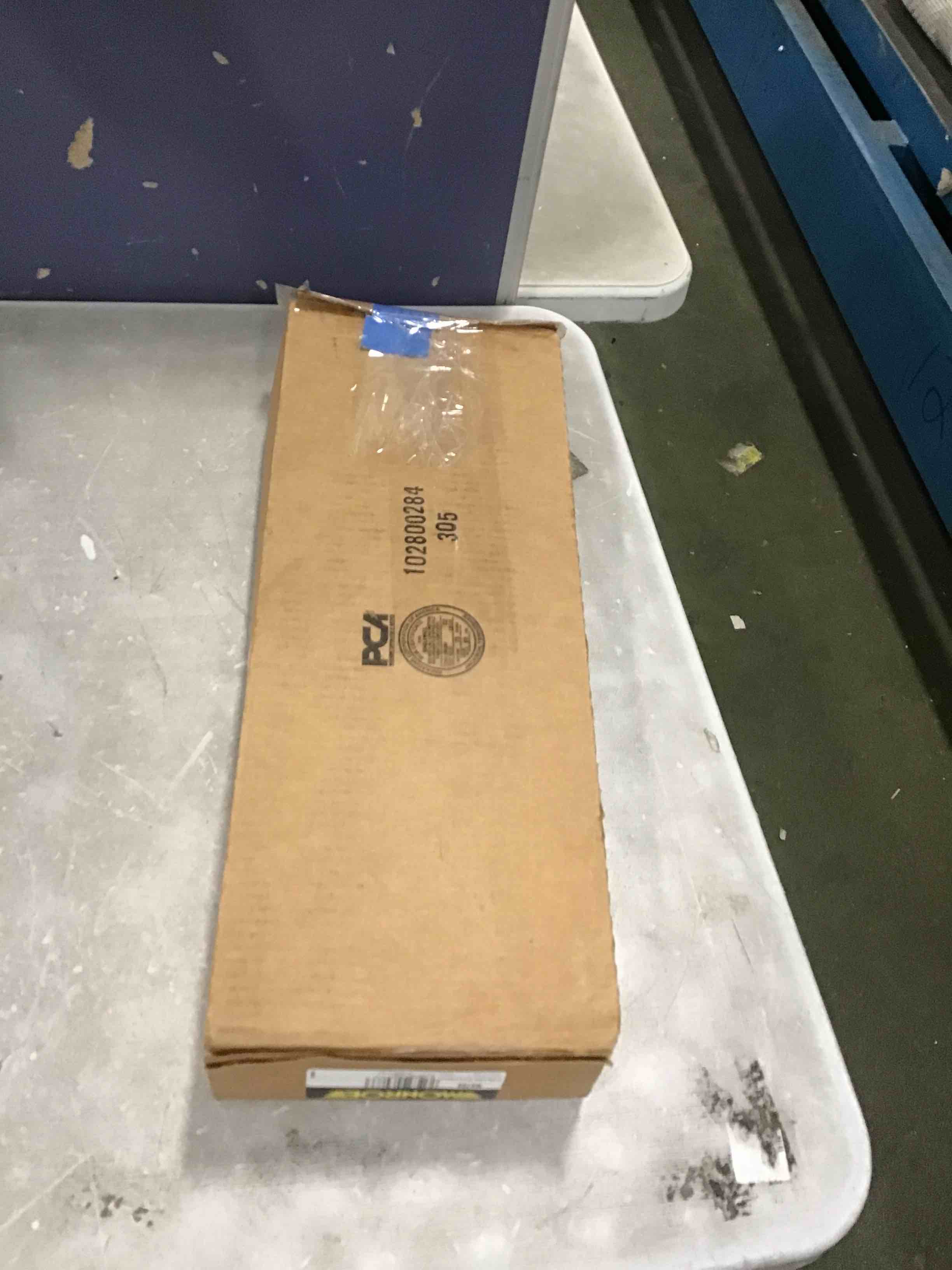 https://s3.amazonaws.com/lotting-images-prod/bidfta/RED6238101_1713972465721.jpeg