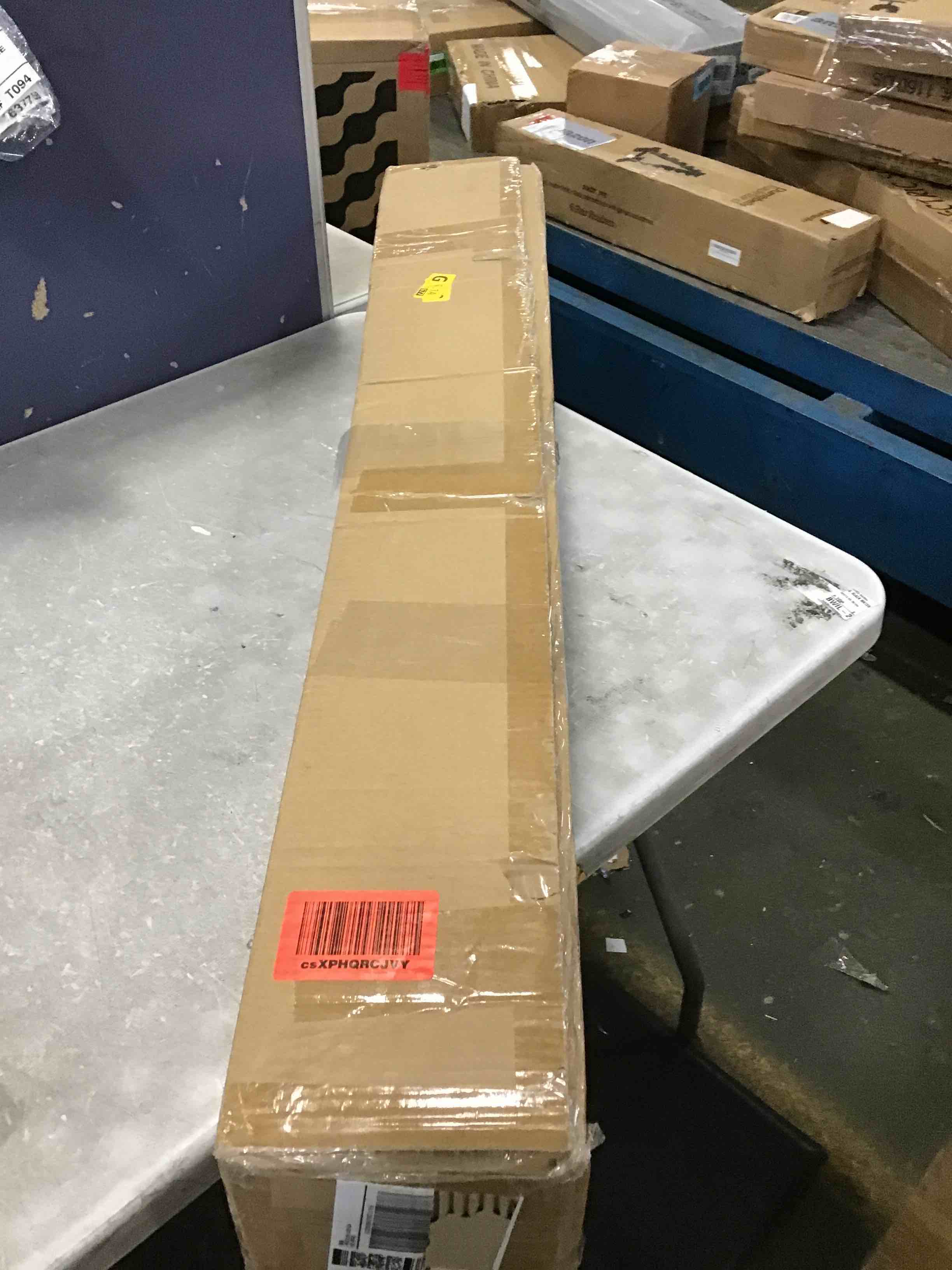 https://s3.amazonaws.com/lotting-images-prod/bidfta/RED6238195_1713988141725.jpeg