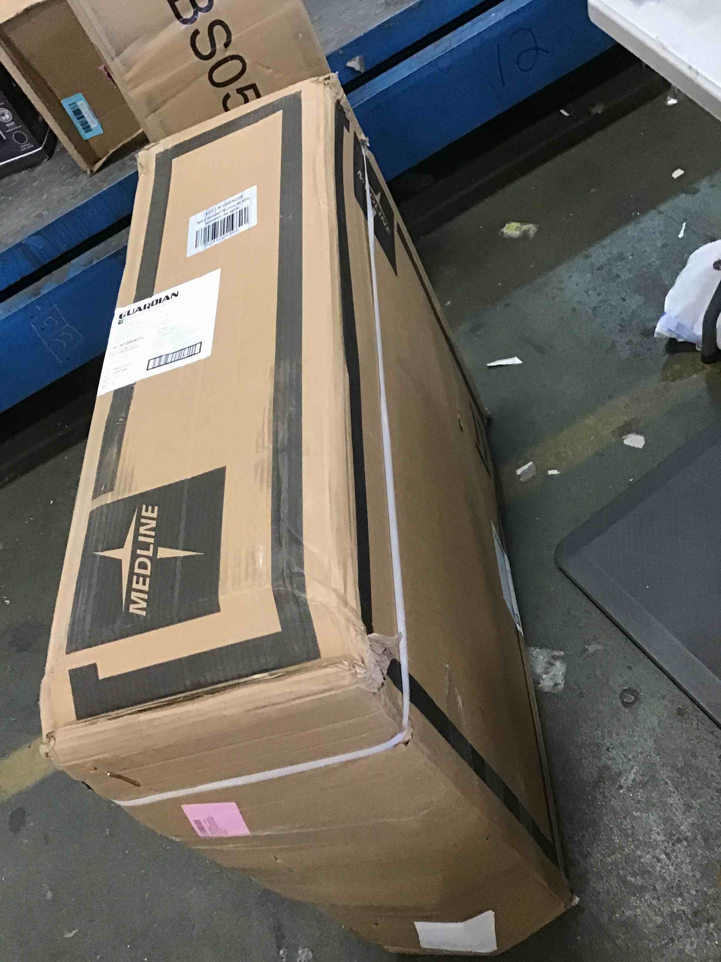 https://s3.amazonaws.com/lotting-images-prod/bidfta/RED6238410_1714071290410.jpeg
