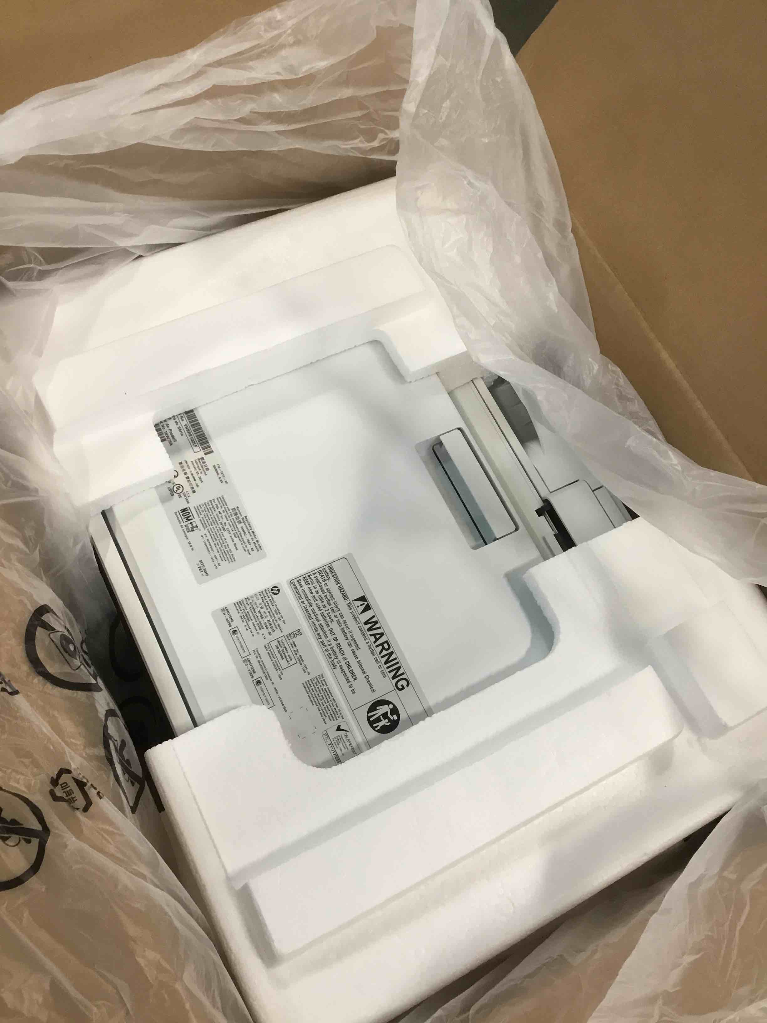 https://s3.amazonaws.com/lotting-images-prod/bidfta/RED6239197_1713975065123.jpeg