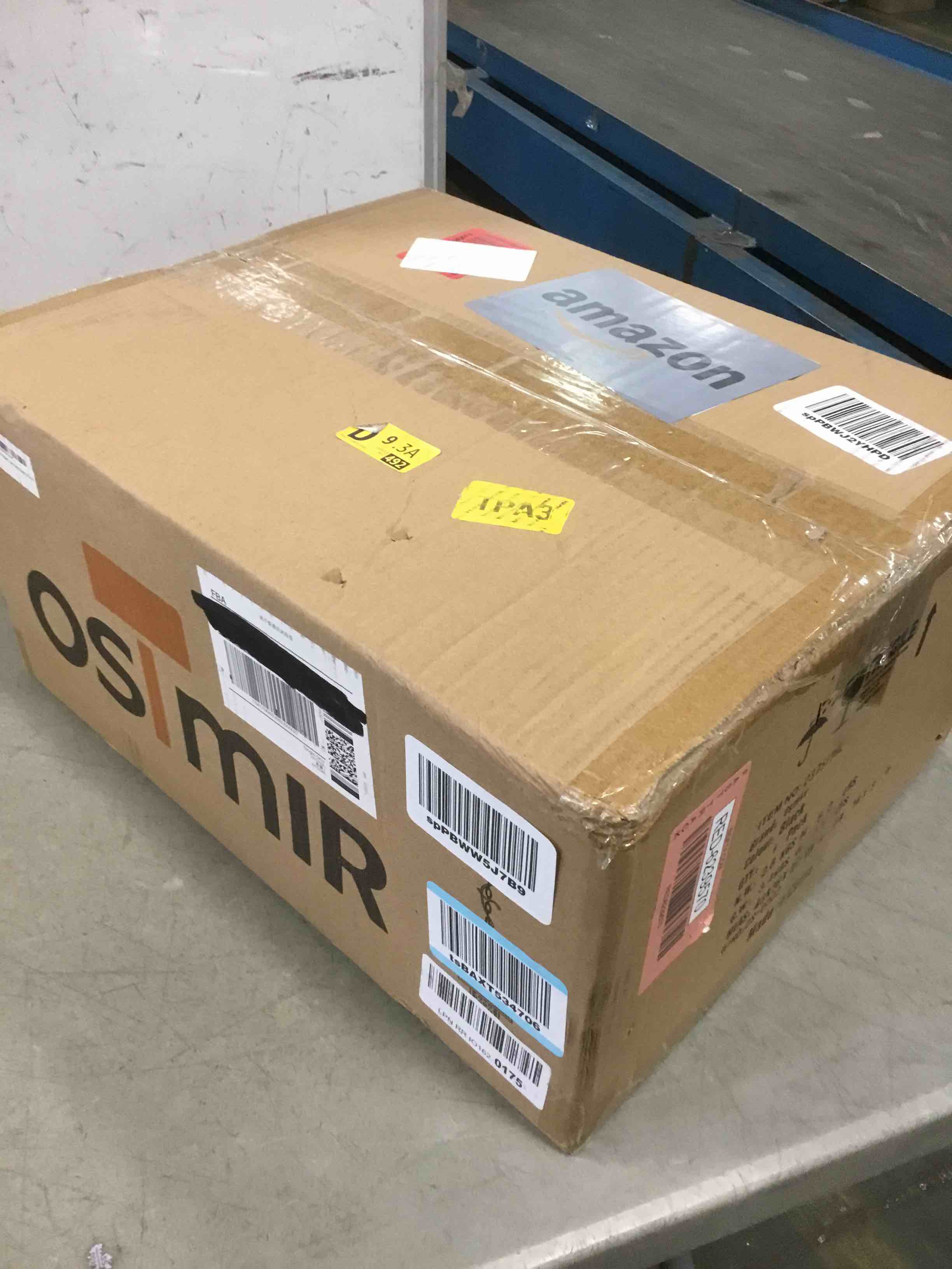 https://s3.amazonaws.com/lotting-images-prod/bidfta/RED6239570_1714142562169.jpeg