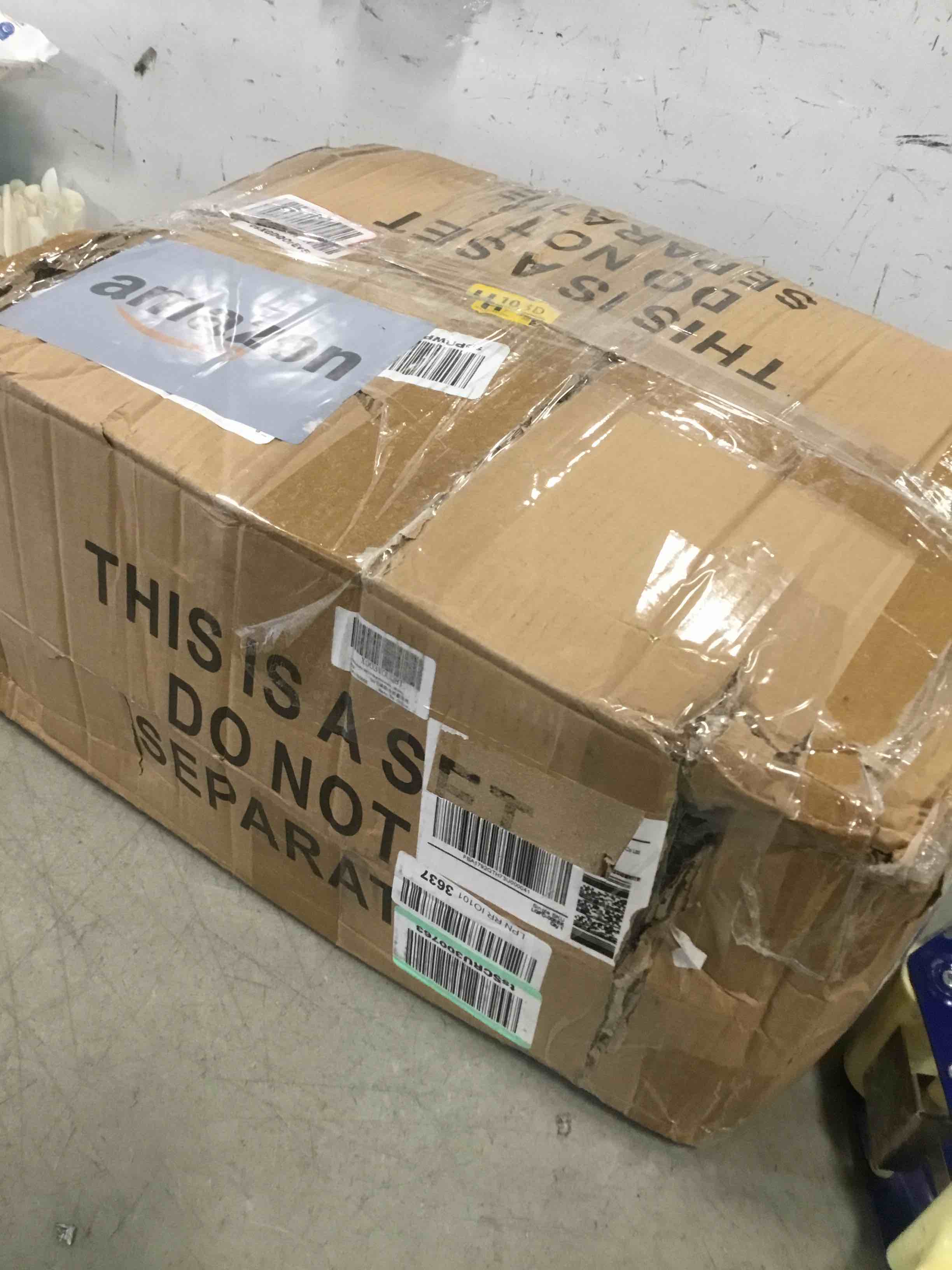 https://s3.amazonaws.com/lotting-images-prod/bidfta/RED6239907_1714234048052.jpeg