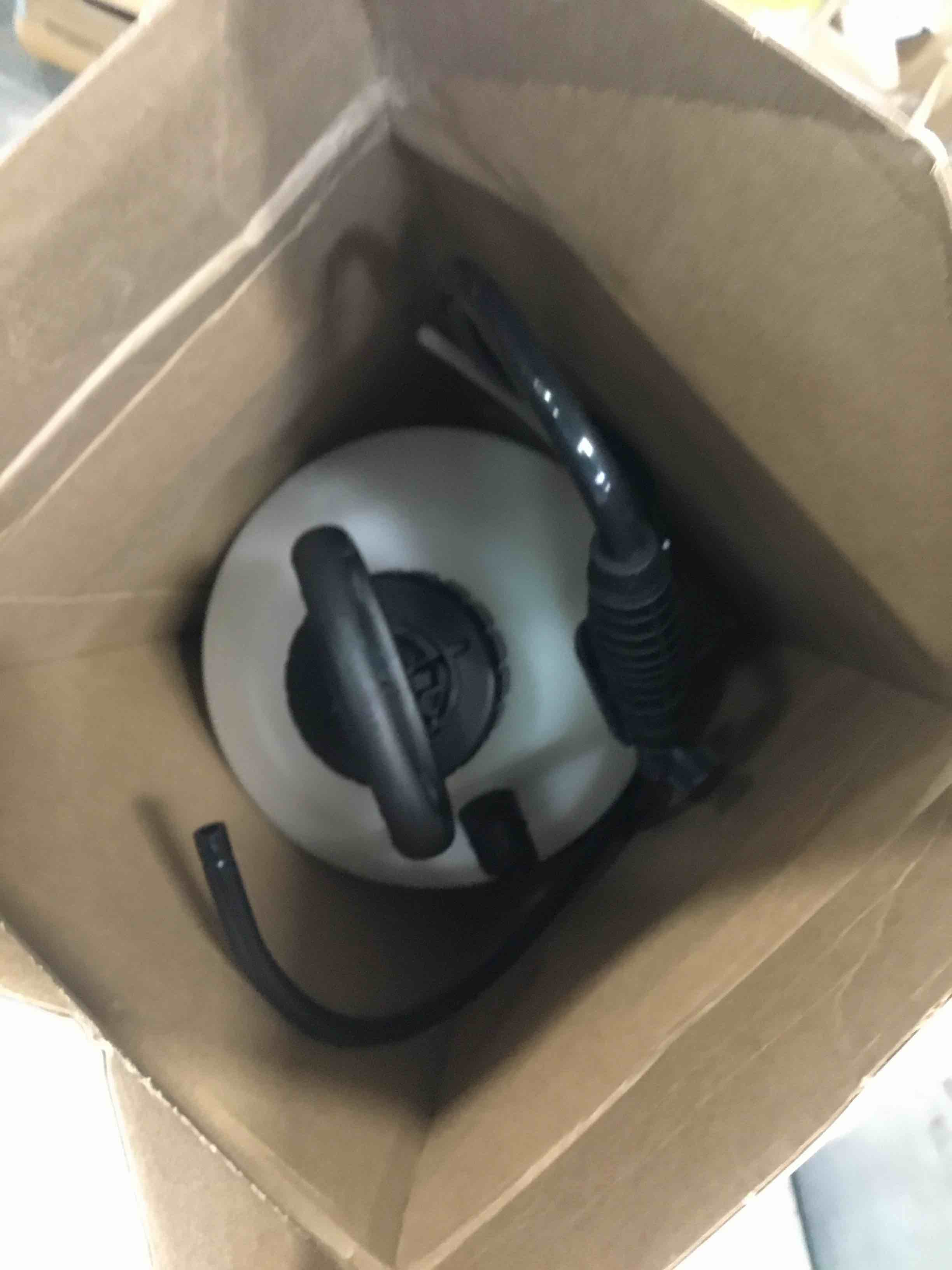 https://s3.amazonaws.com/lotting-images-prod/bidfta/RED6240012_1714398588917.jpeg
