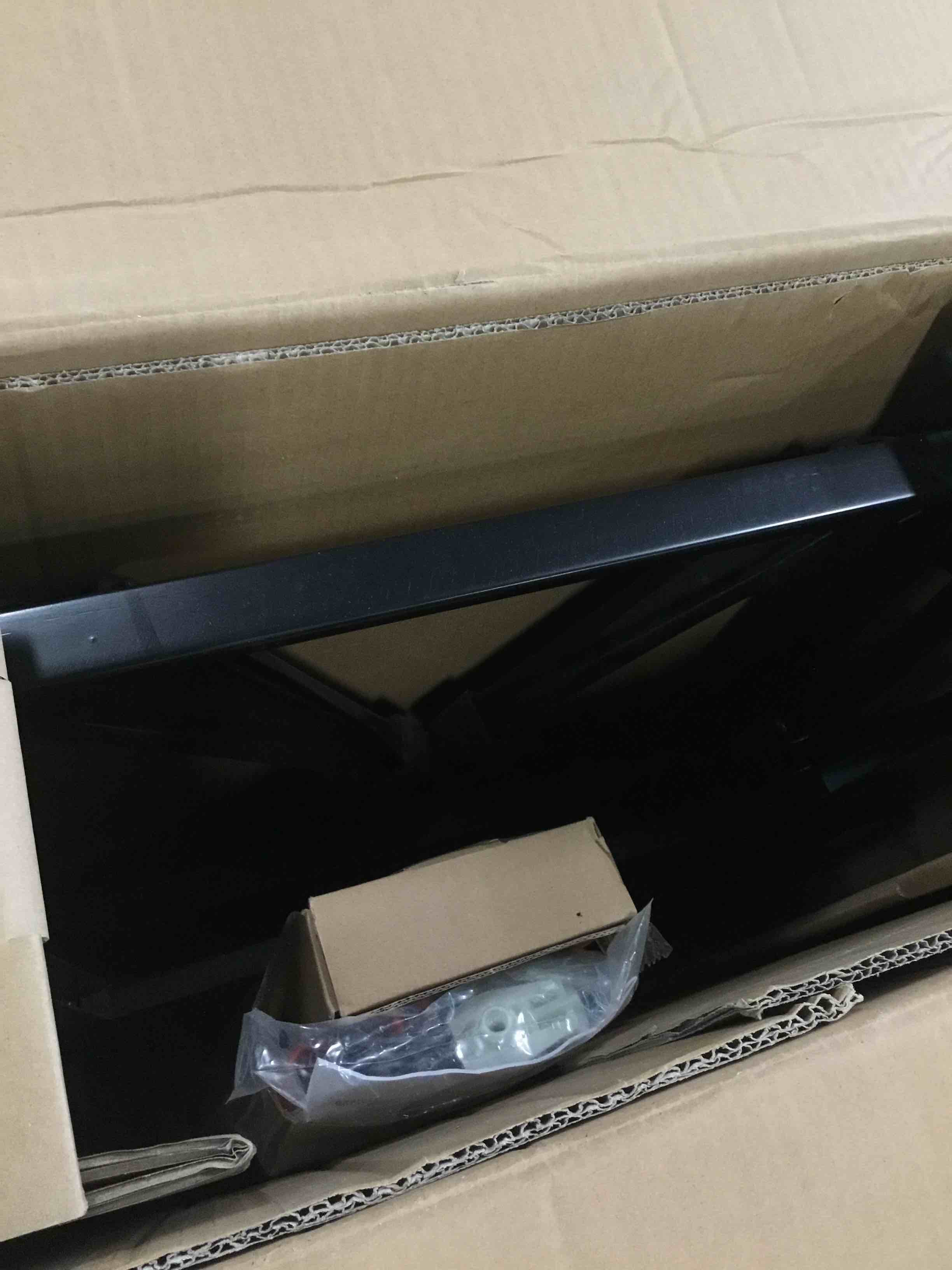https://s3.amazonaws.com/lotting-images-prod/bidfta/RED6240358_1714494171173.jpeg