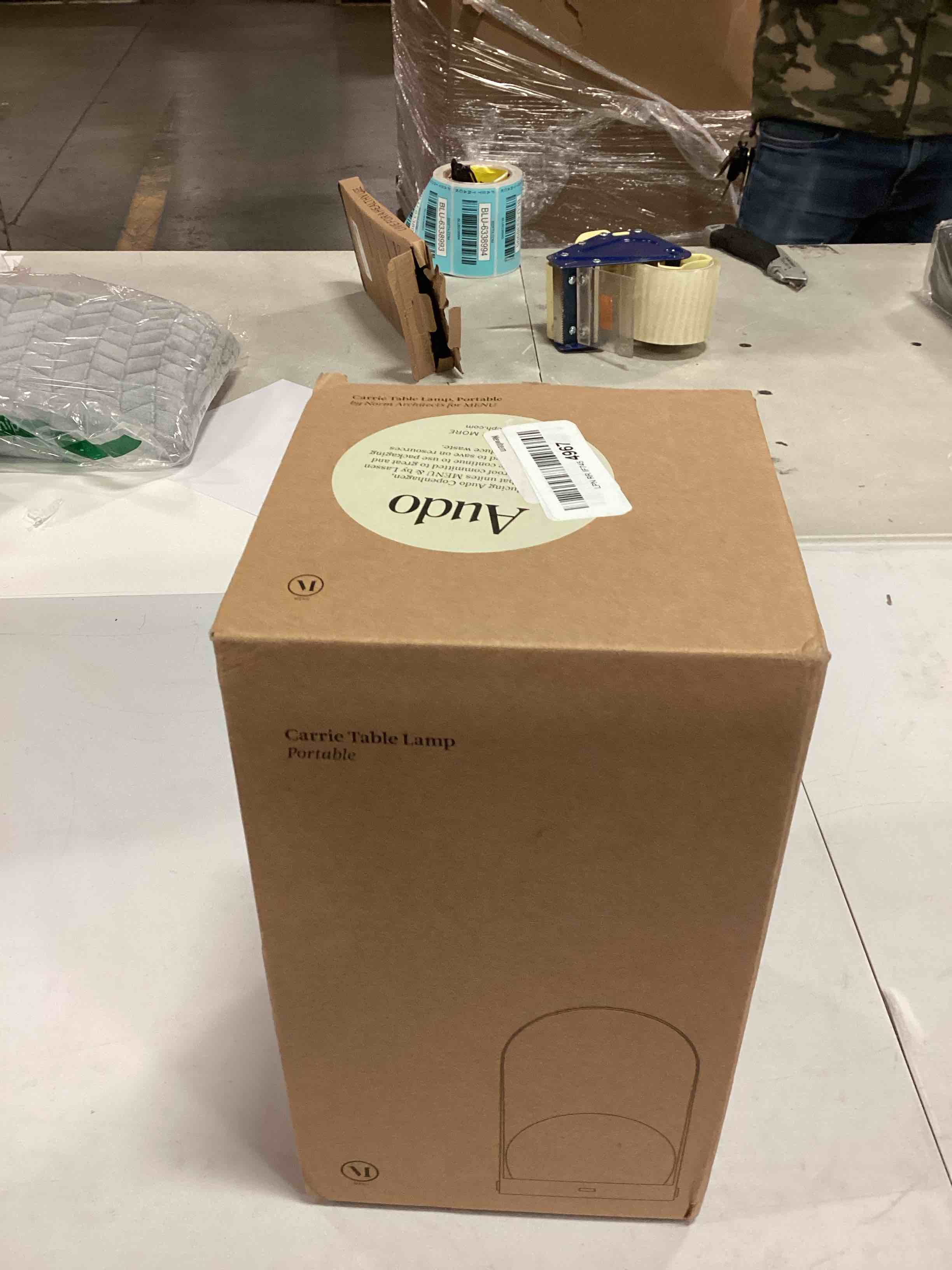 https://s3.amazonaws.com/lotting-images-prod/bidfta/RED6240680_1713793969282.jpeg
